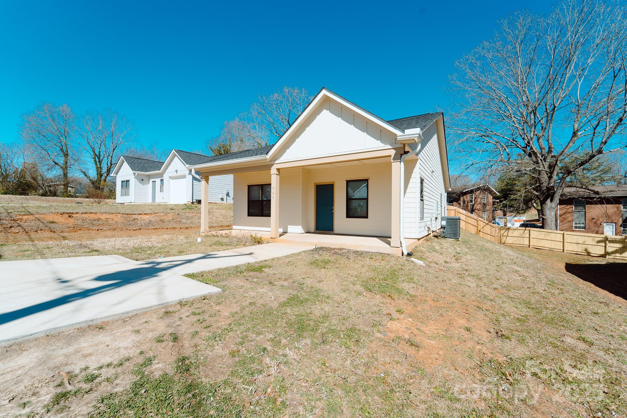 945 3rd Street Place SW