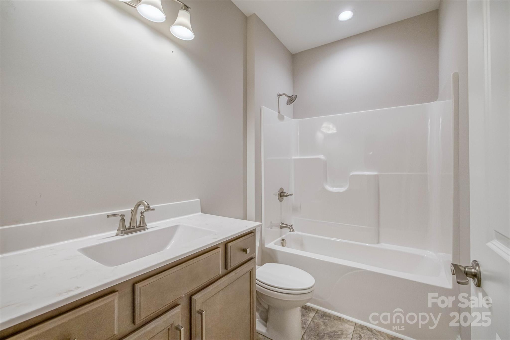 1672 W Paradise Harbor Drive