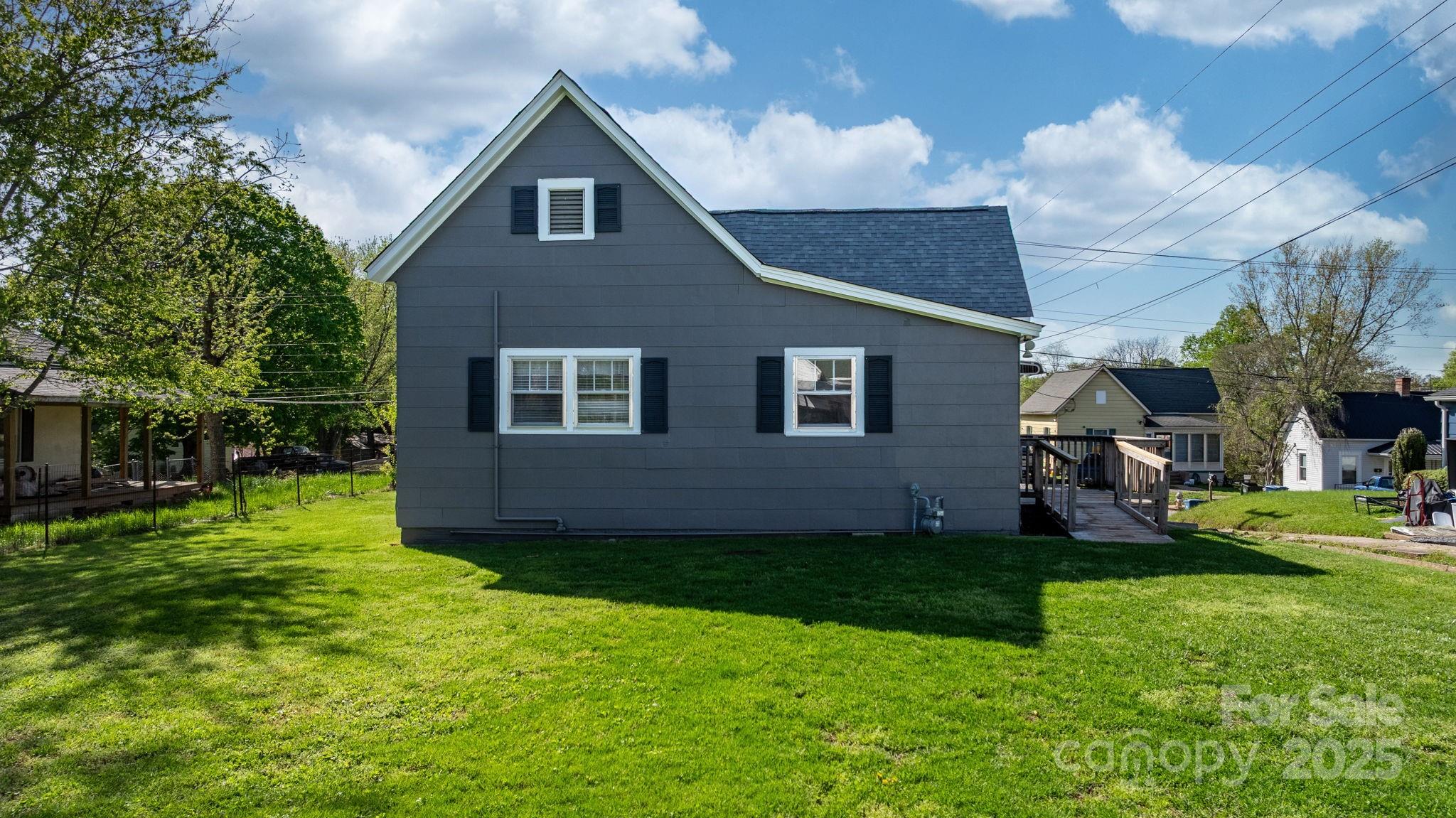 71 14th Street SE