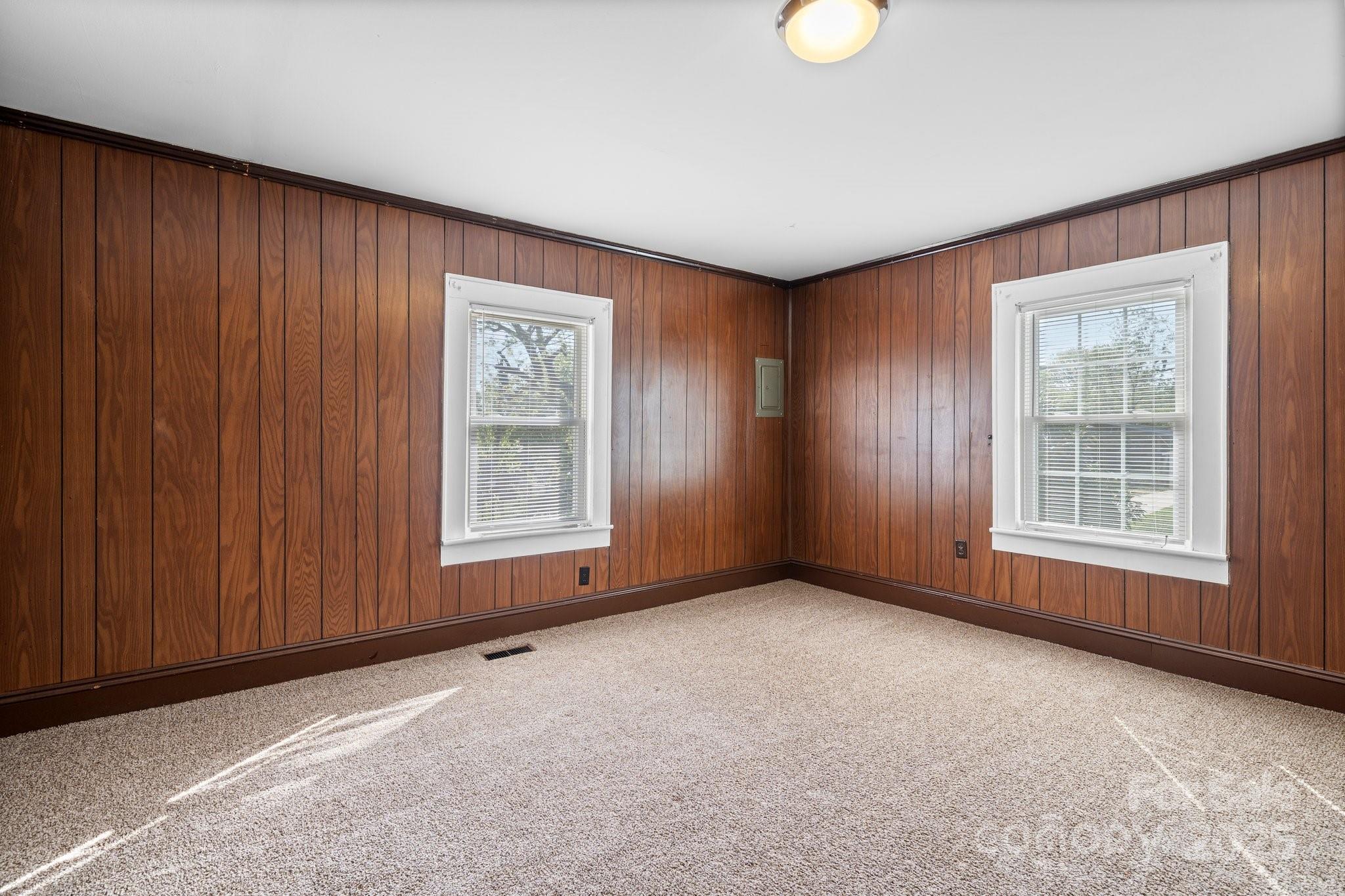 71 14th Street SE