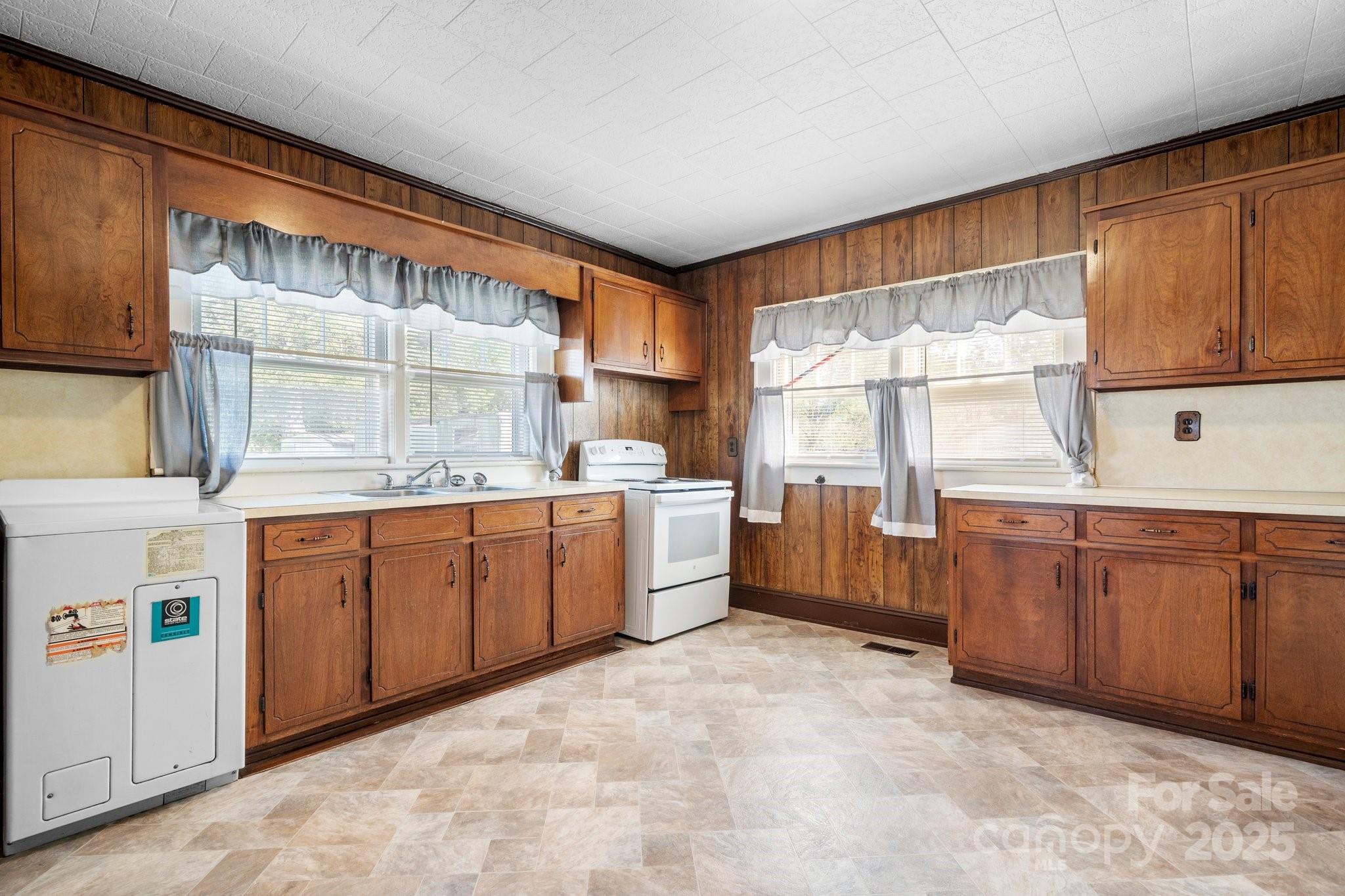 71 14th Street SE