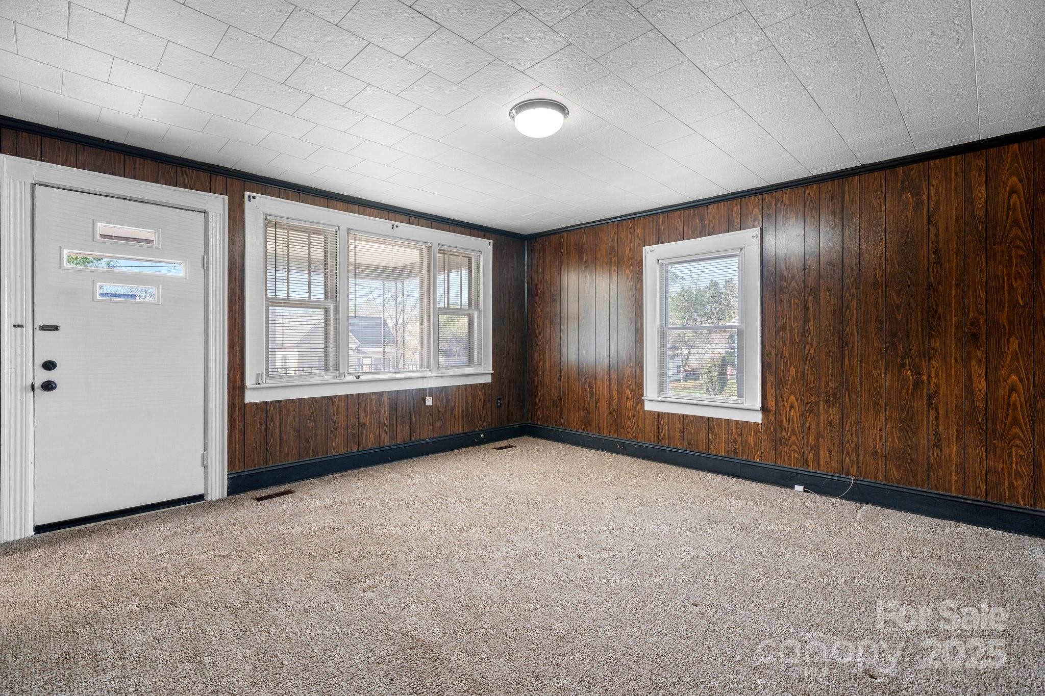 71 14th Street SE