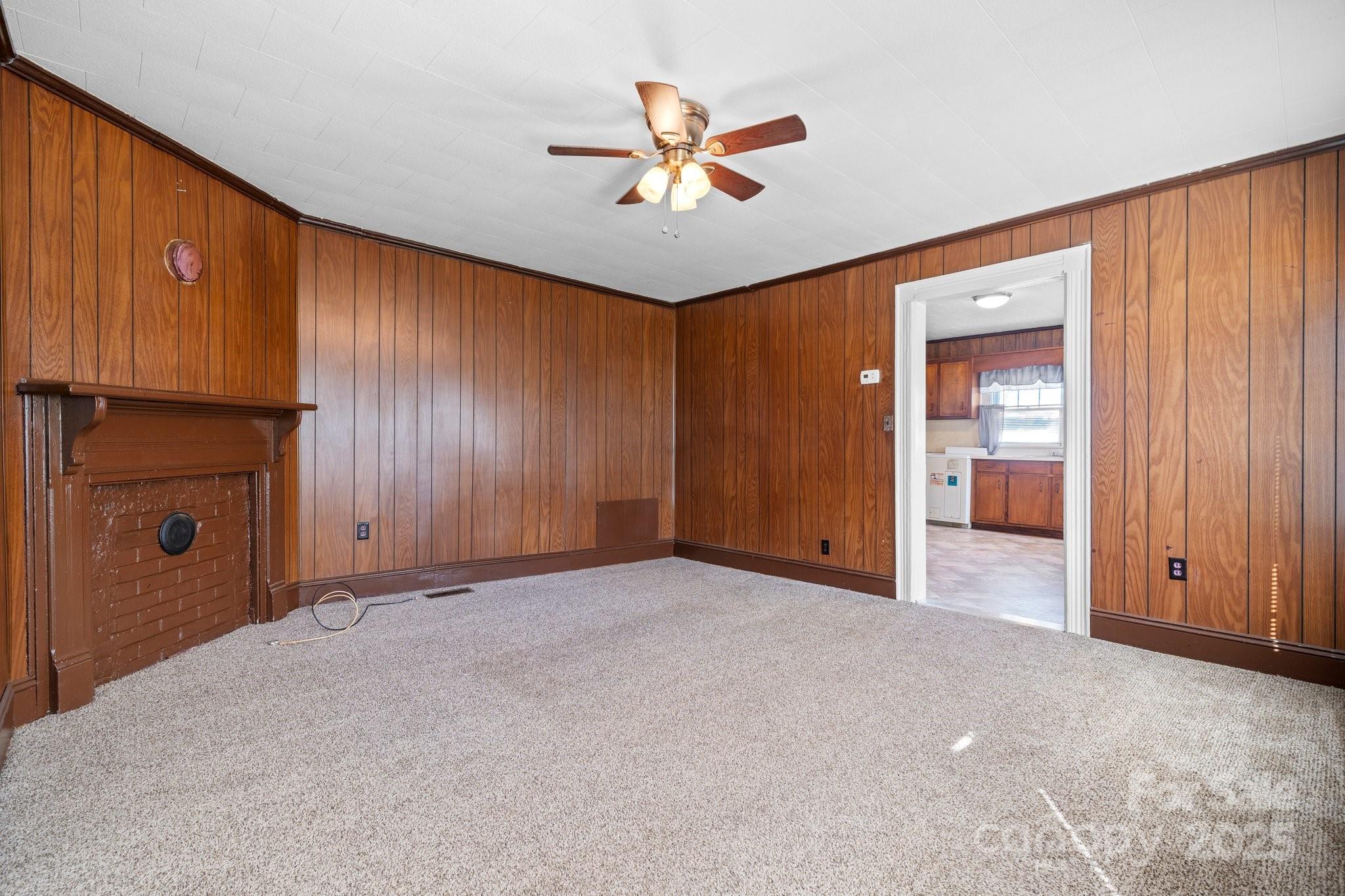 71 14th Street SE