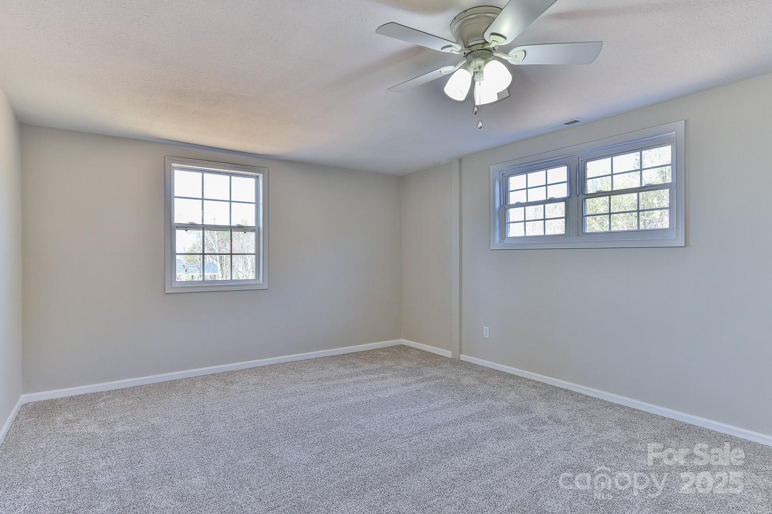 3424 Walker Circle