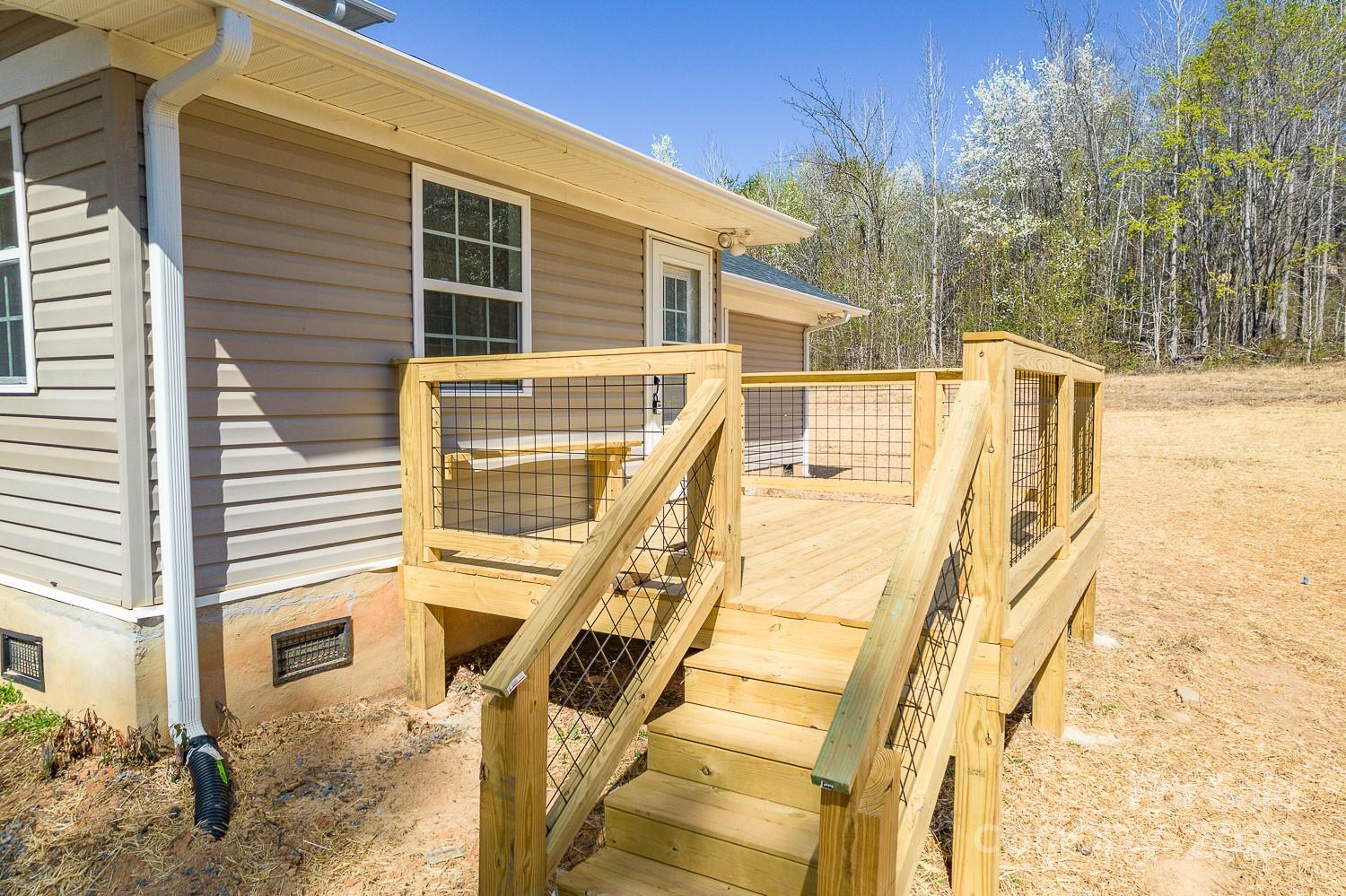 3424 Walker Circle