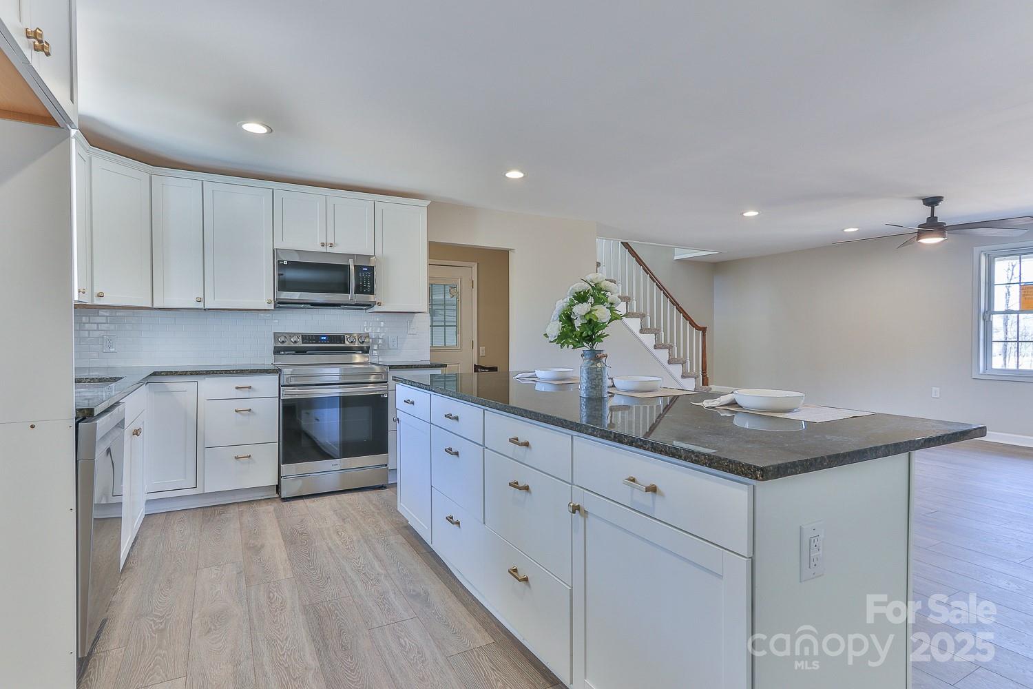 3424 Walker Circle