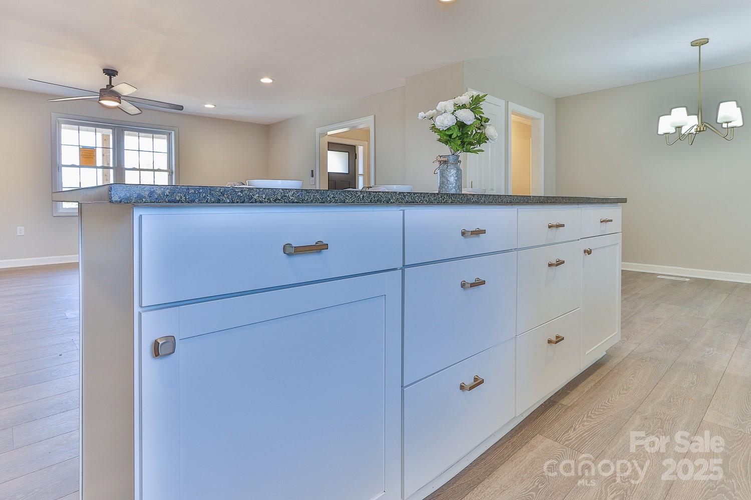 3424 Walker Circle