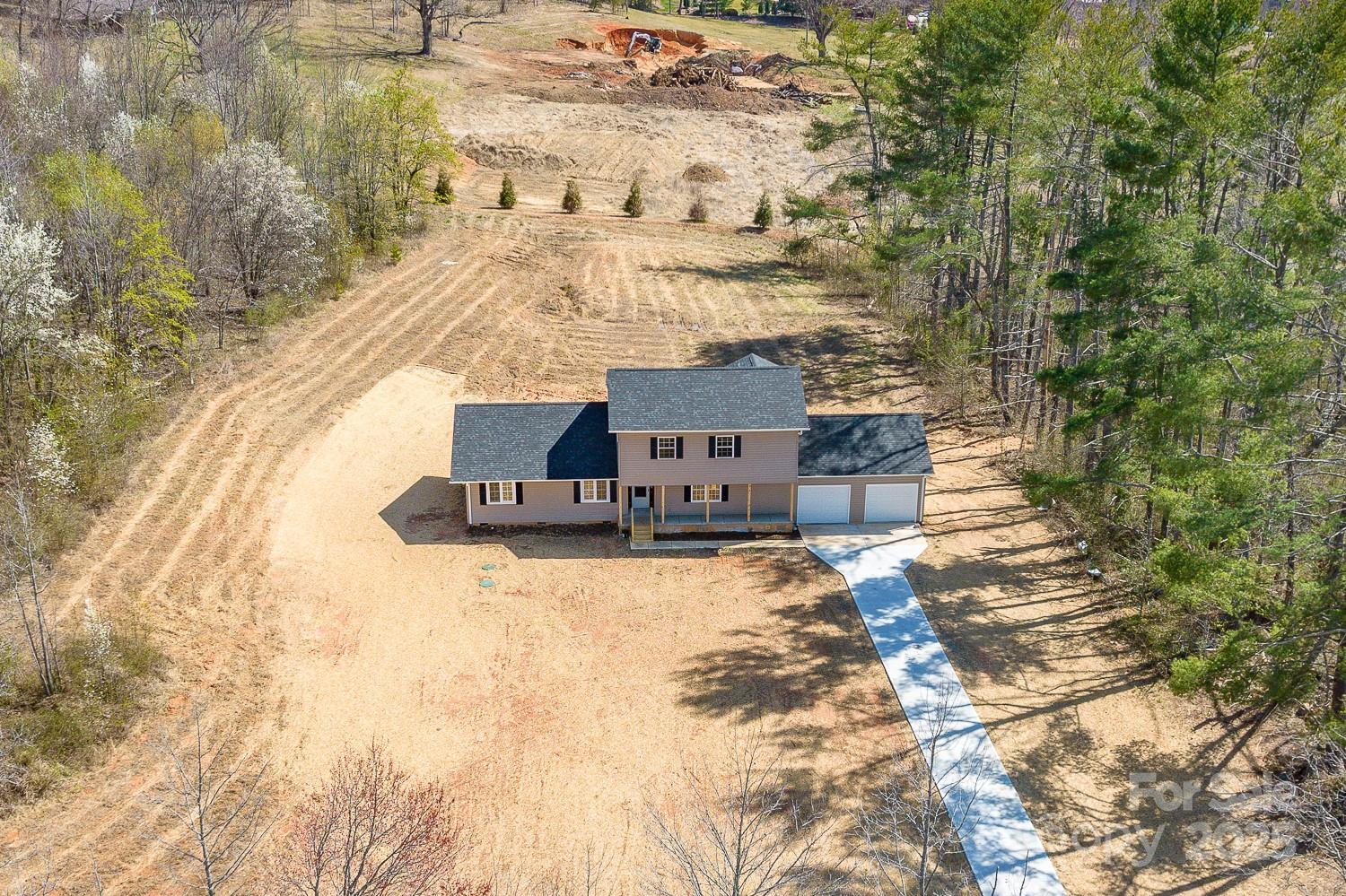 3424 Walker Circle