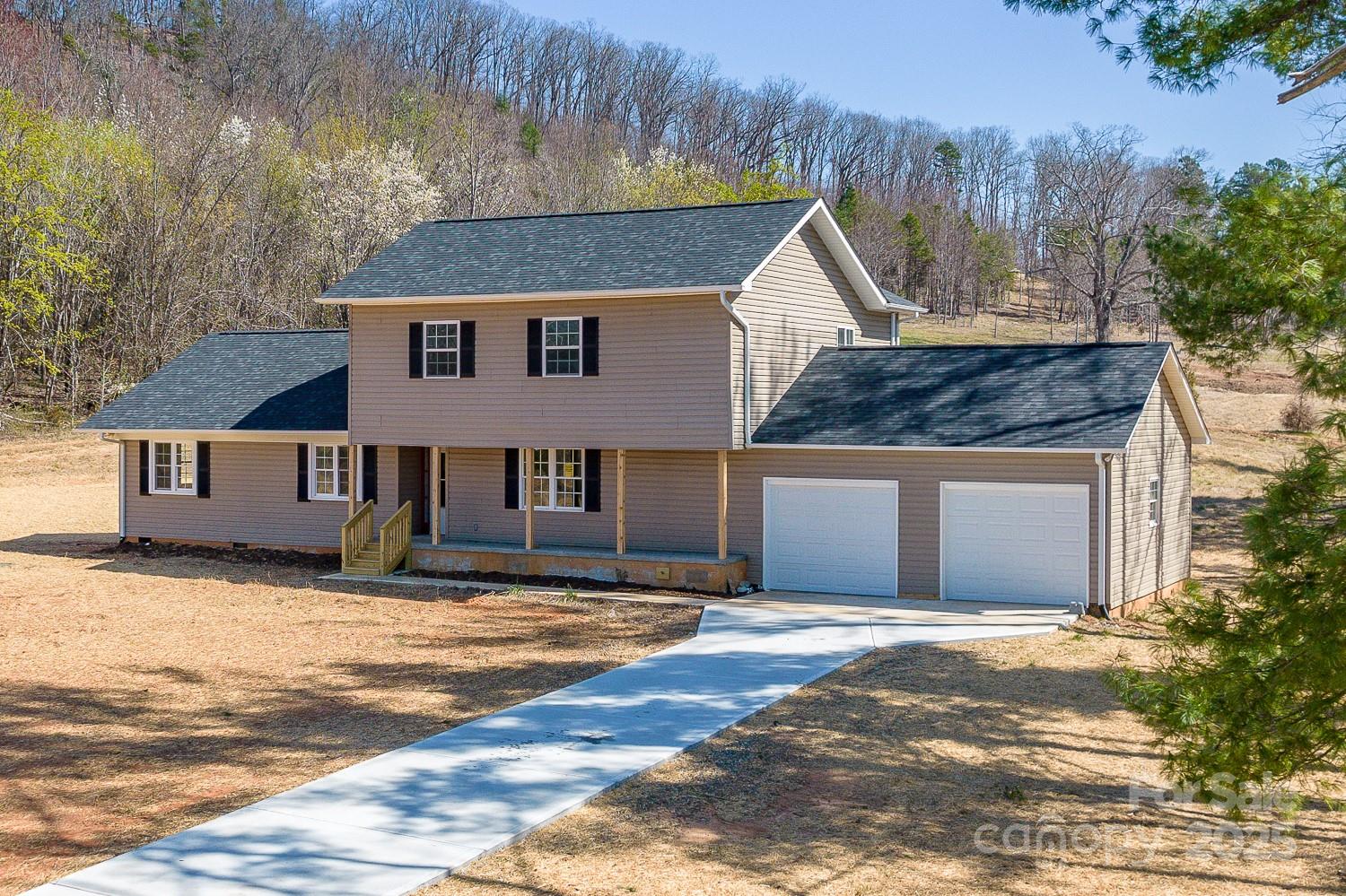 3424 Walker Circle