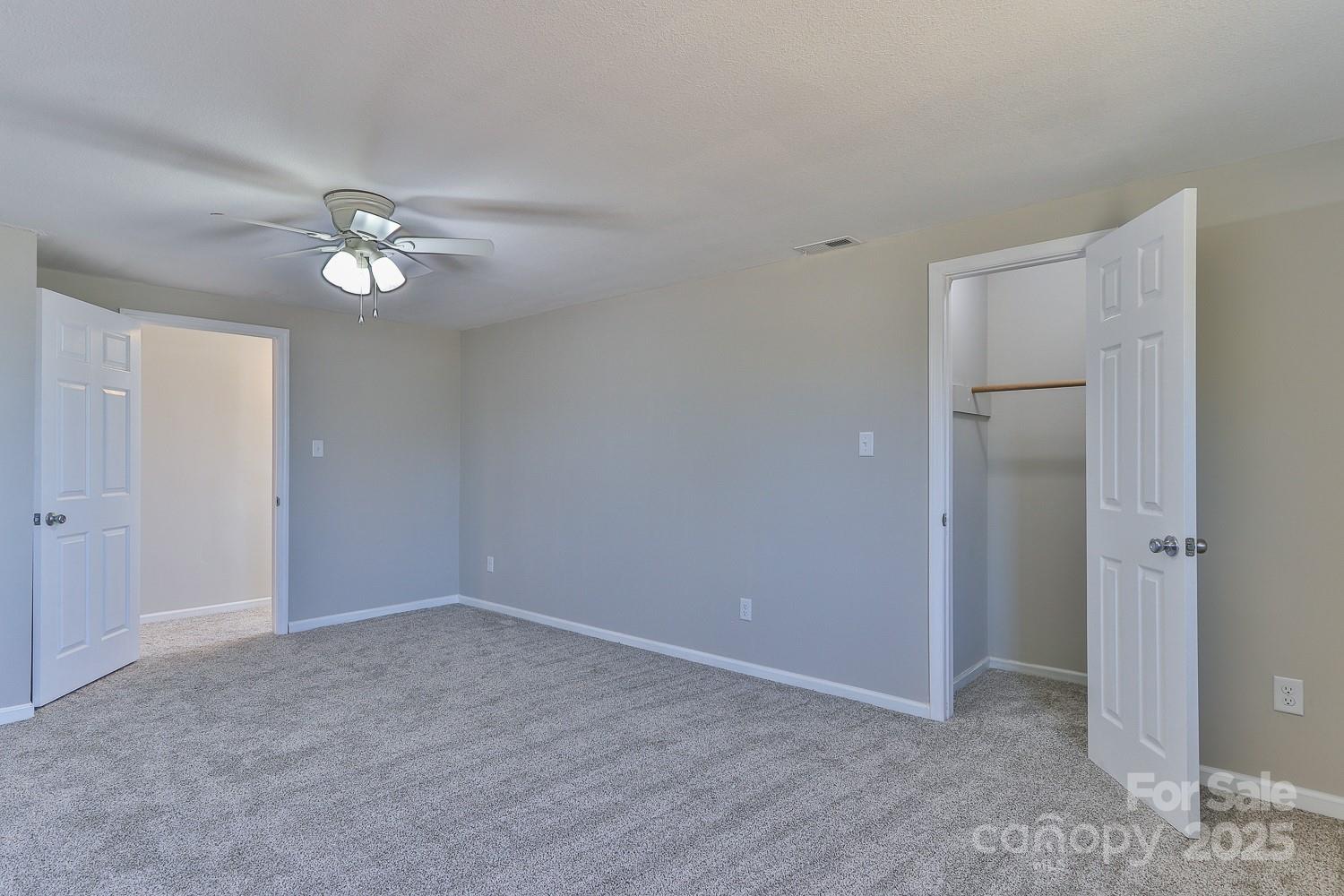 3424 Walker Circle