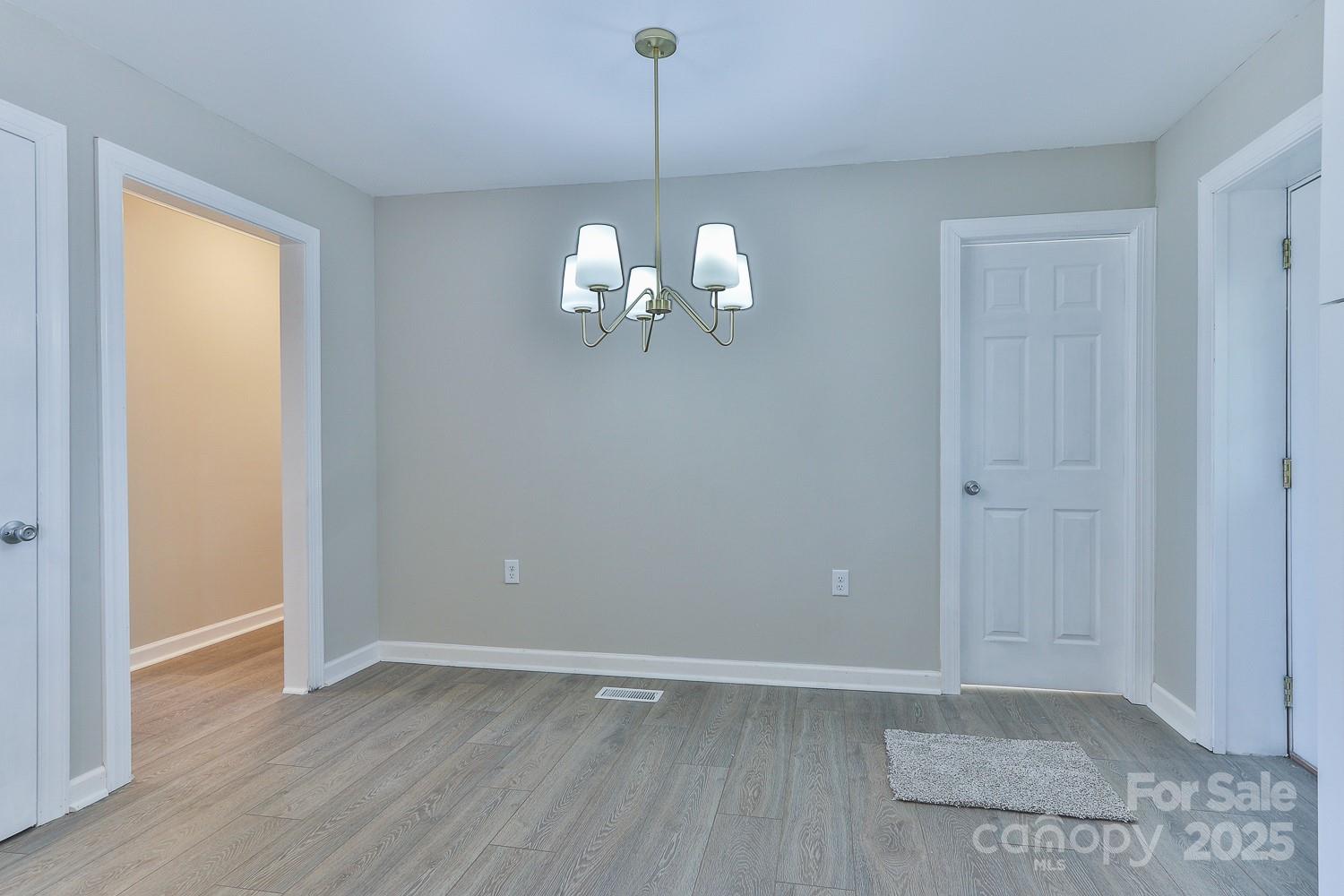3424 Walker Circle