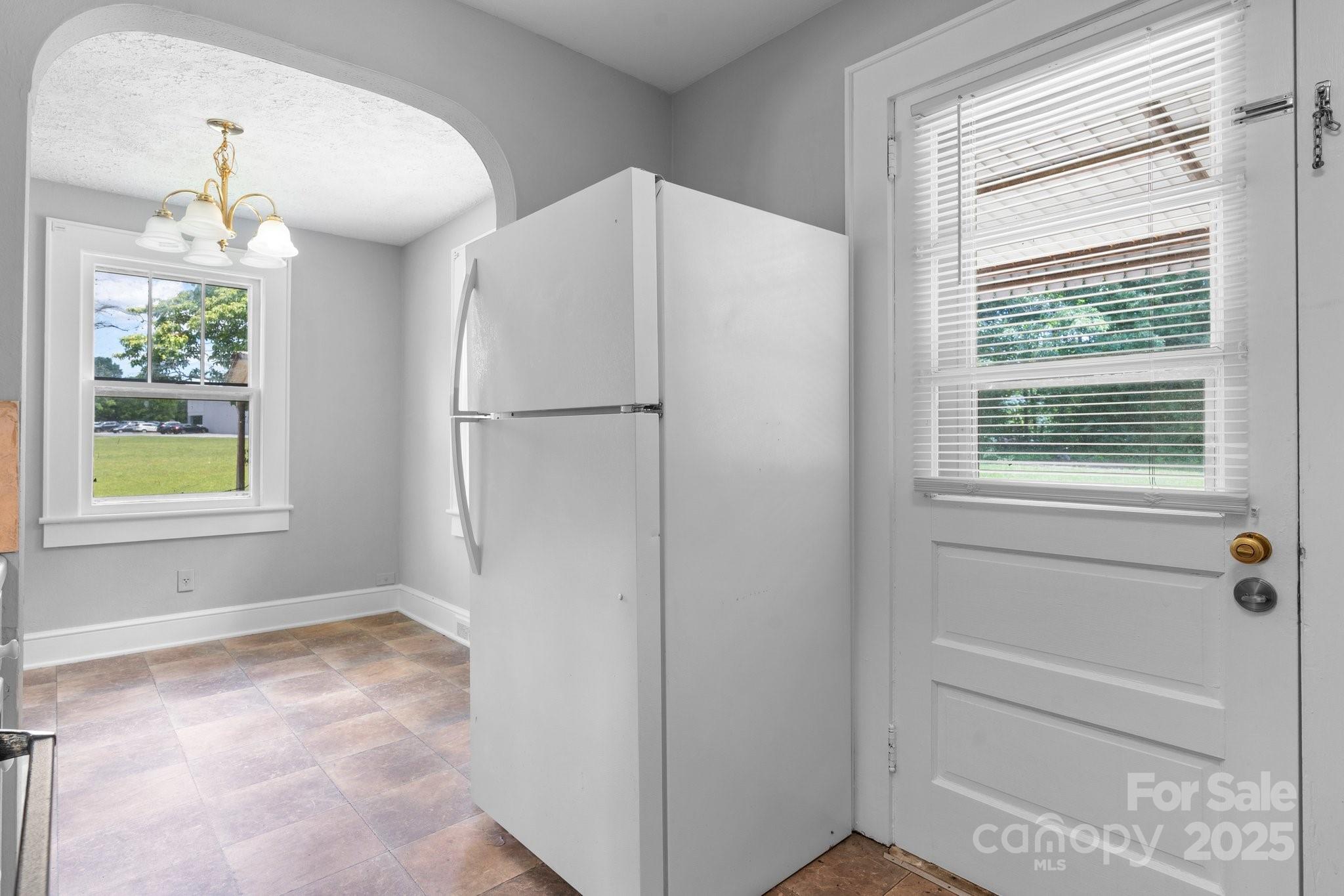 2336 32nd Street NE