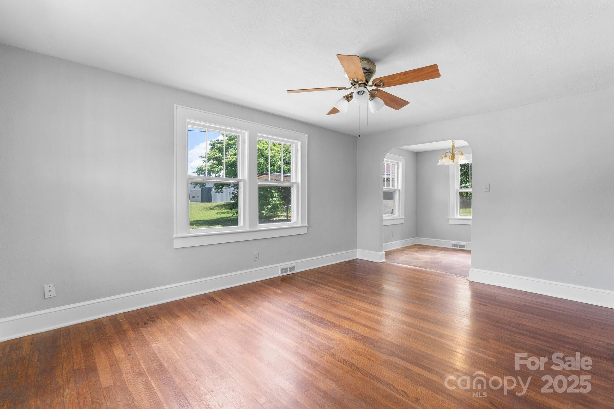 2336 32nd Street NE