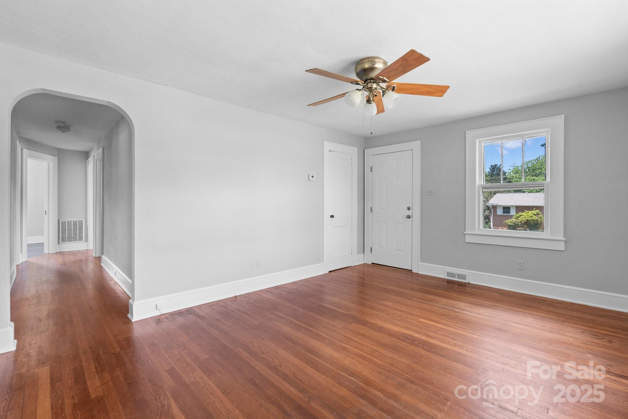 2336 32nd Street NE