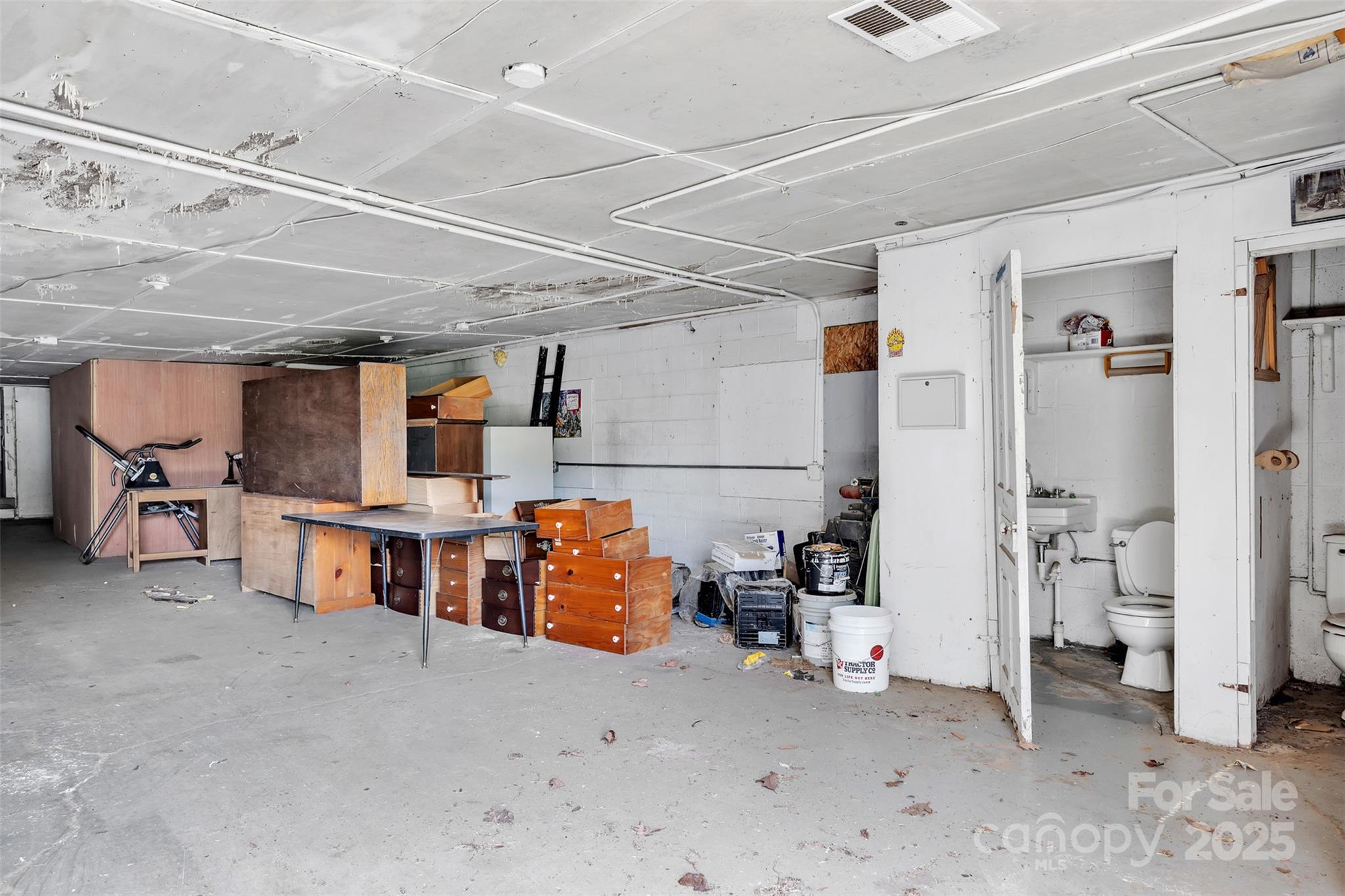 1770 NC 90 Highway W Unit: 60