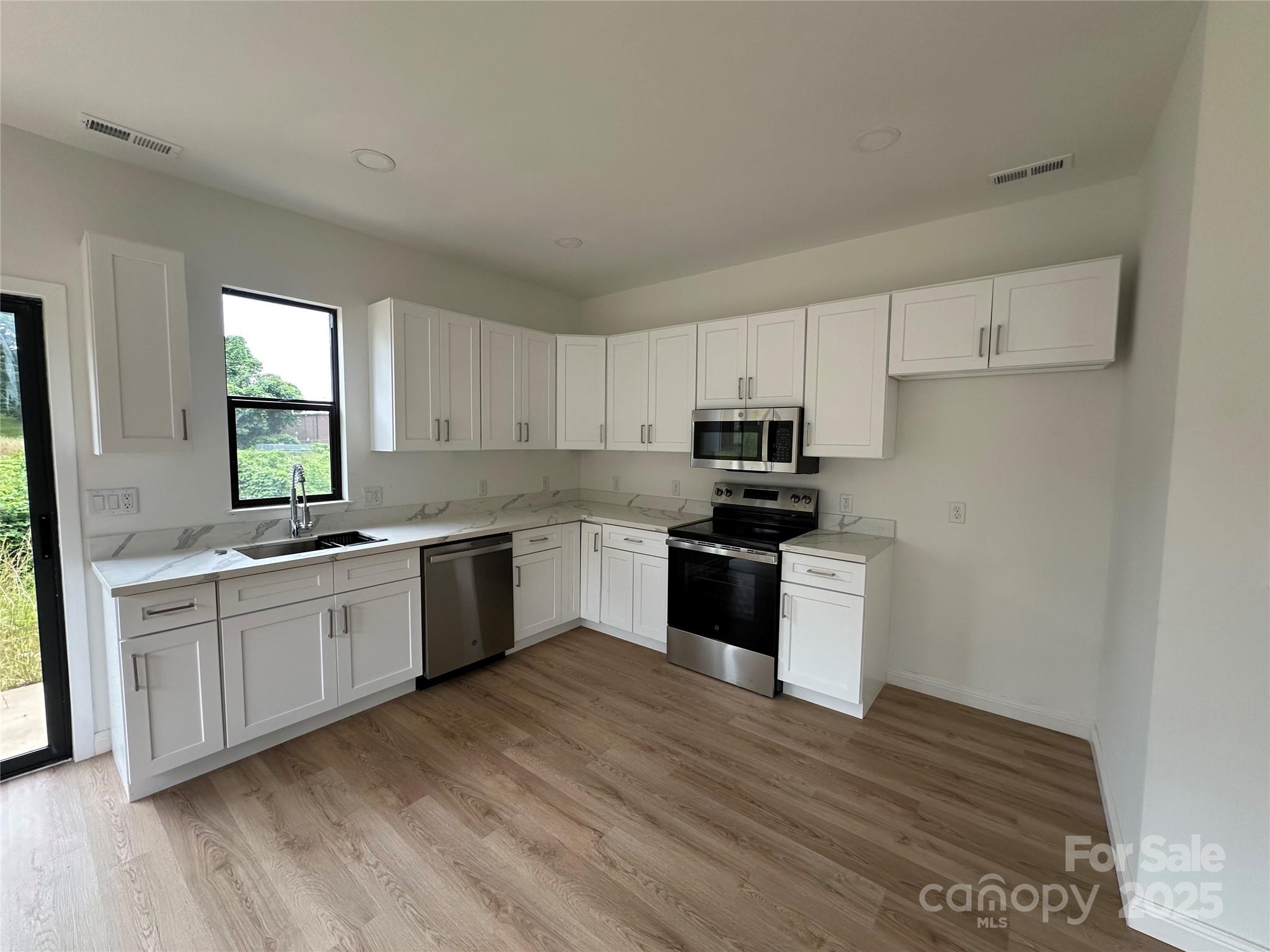 760 3rd Street Place SW