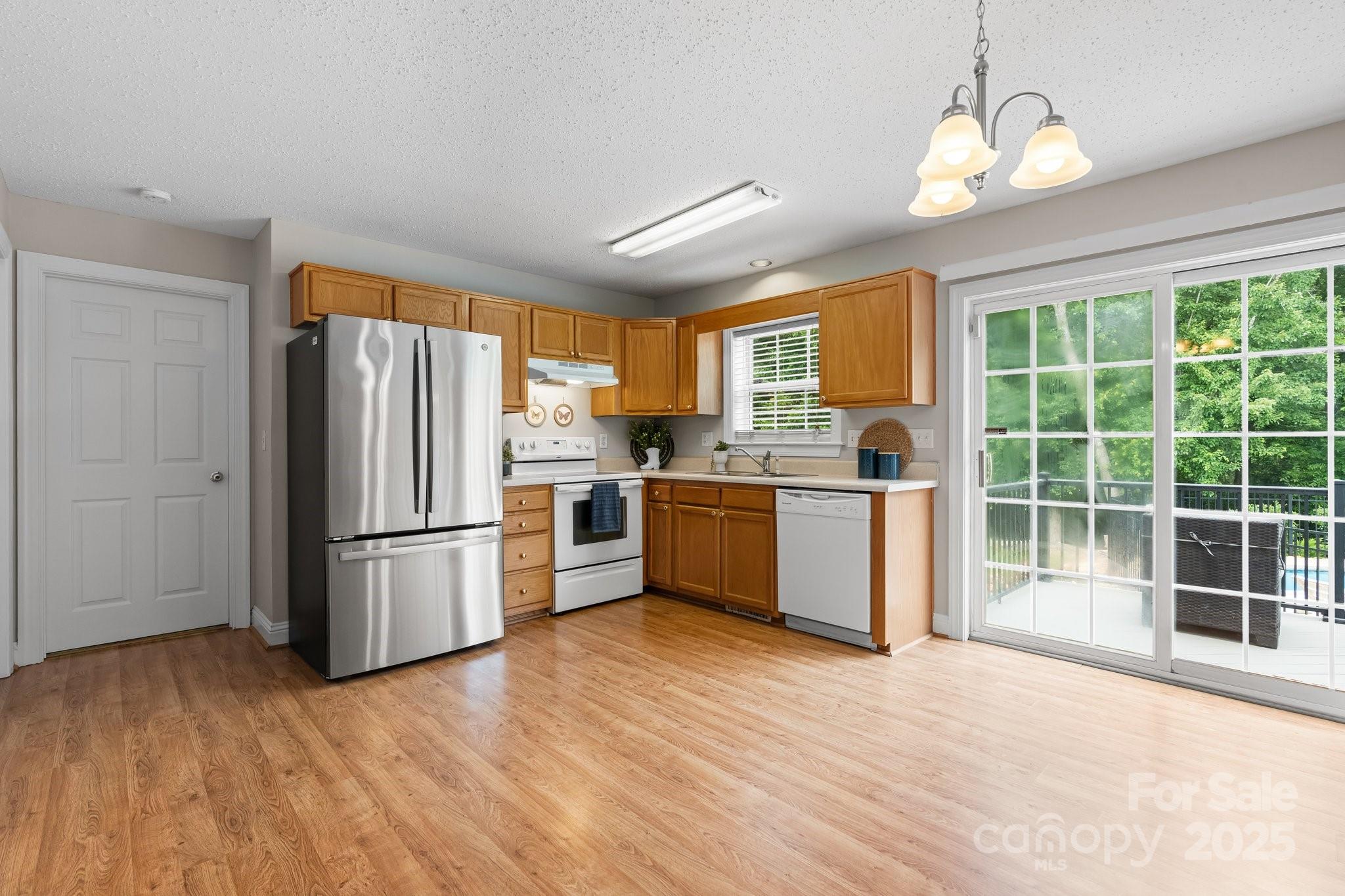 1028 Pocono Place
