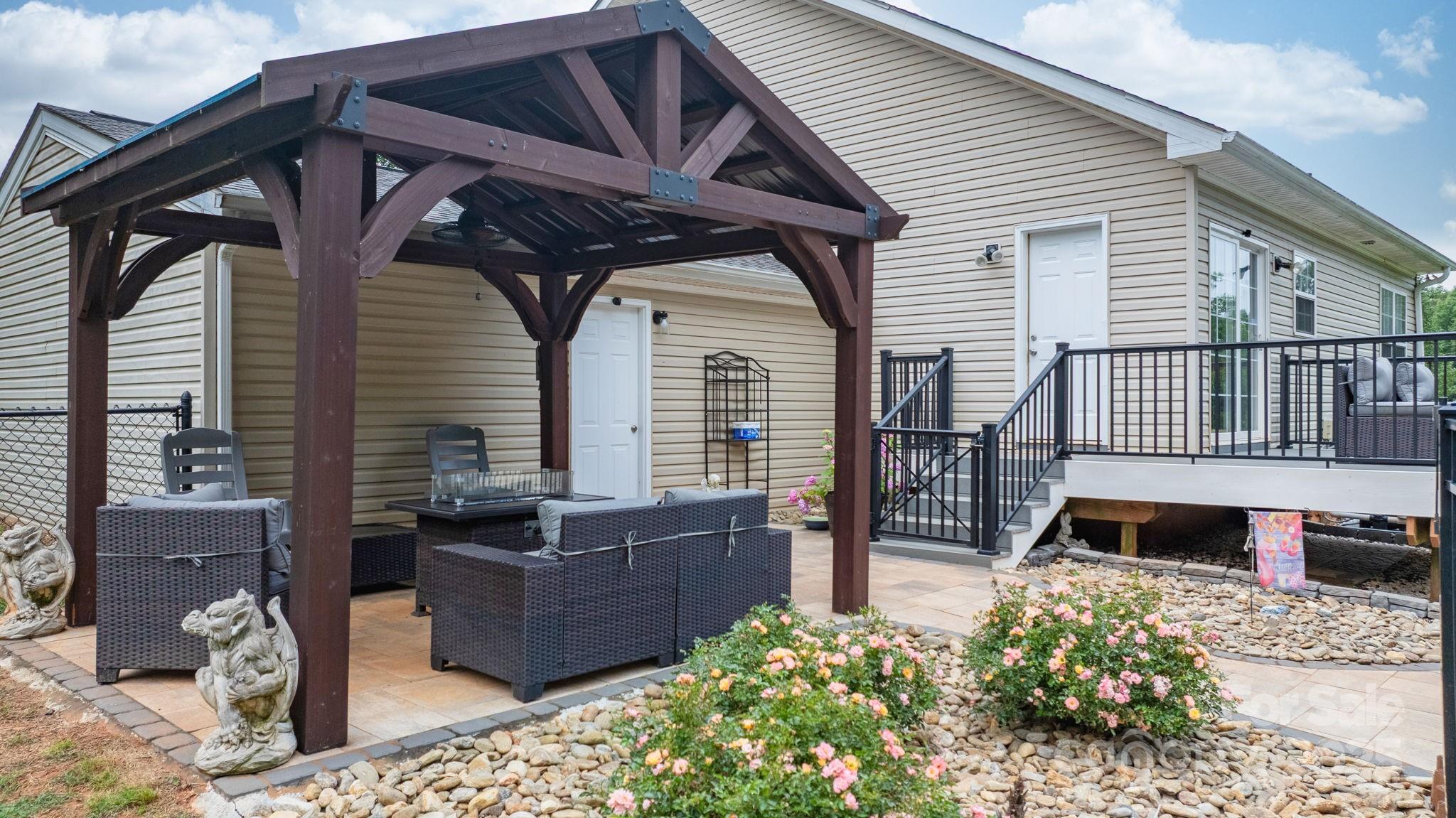 1028 Pocono Place