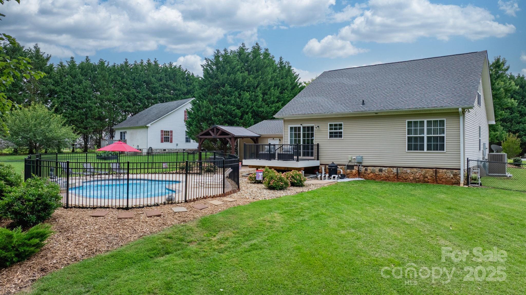 1028 Pocono Place