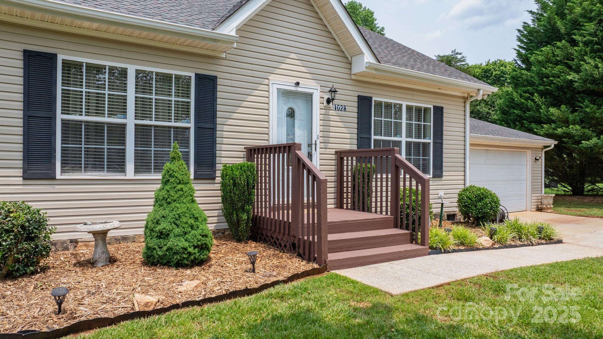 1028 Pocono Place