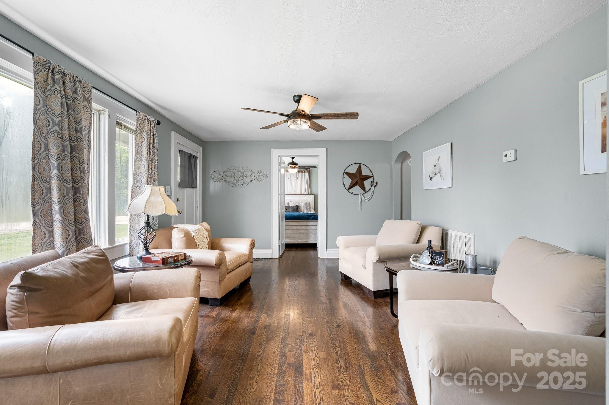 1266 18th Street NE