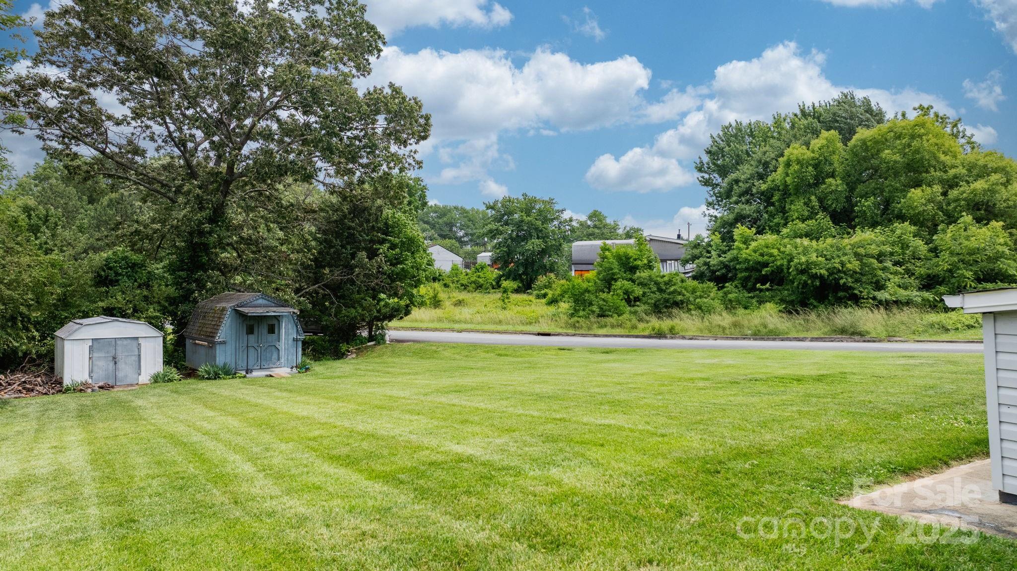 1266 18th Street NE
