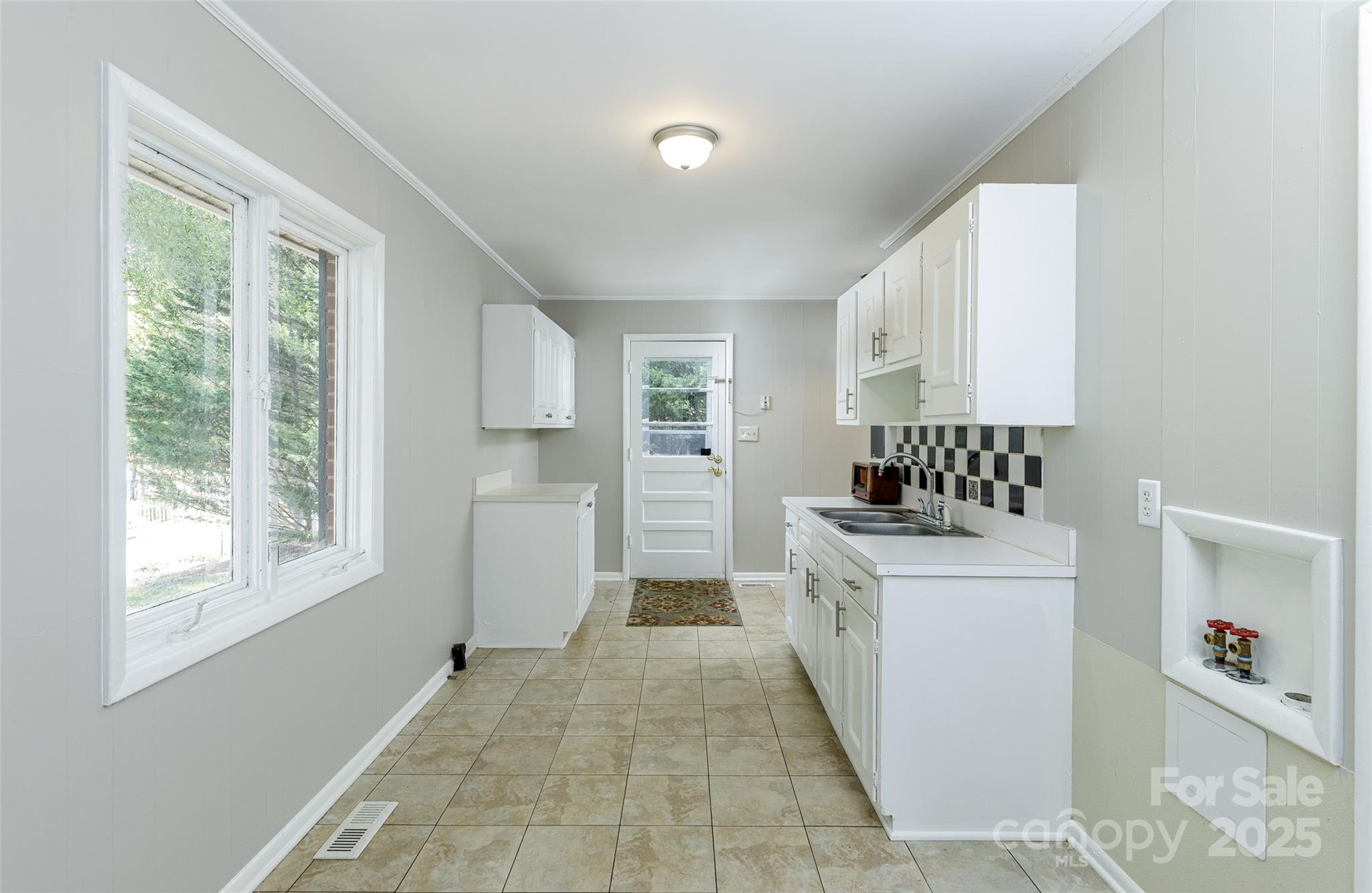 24 19th Street NW
