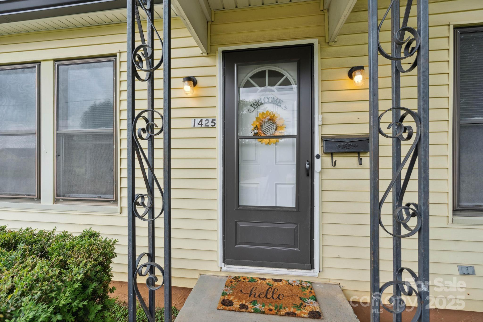 1425 3rd Street Place NE