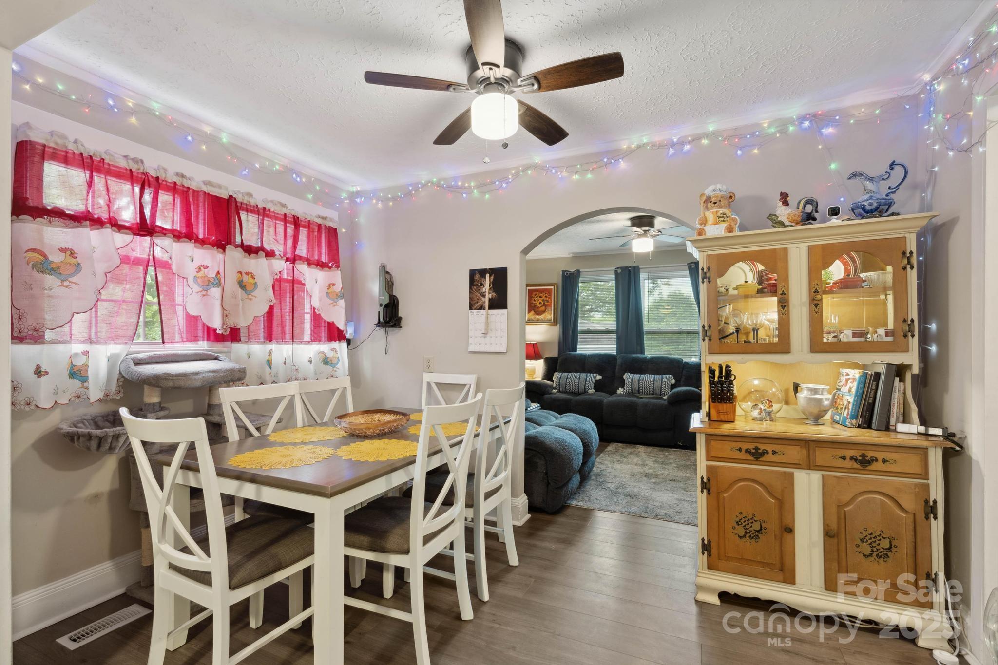 1425 3rd Street Place NE