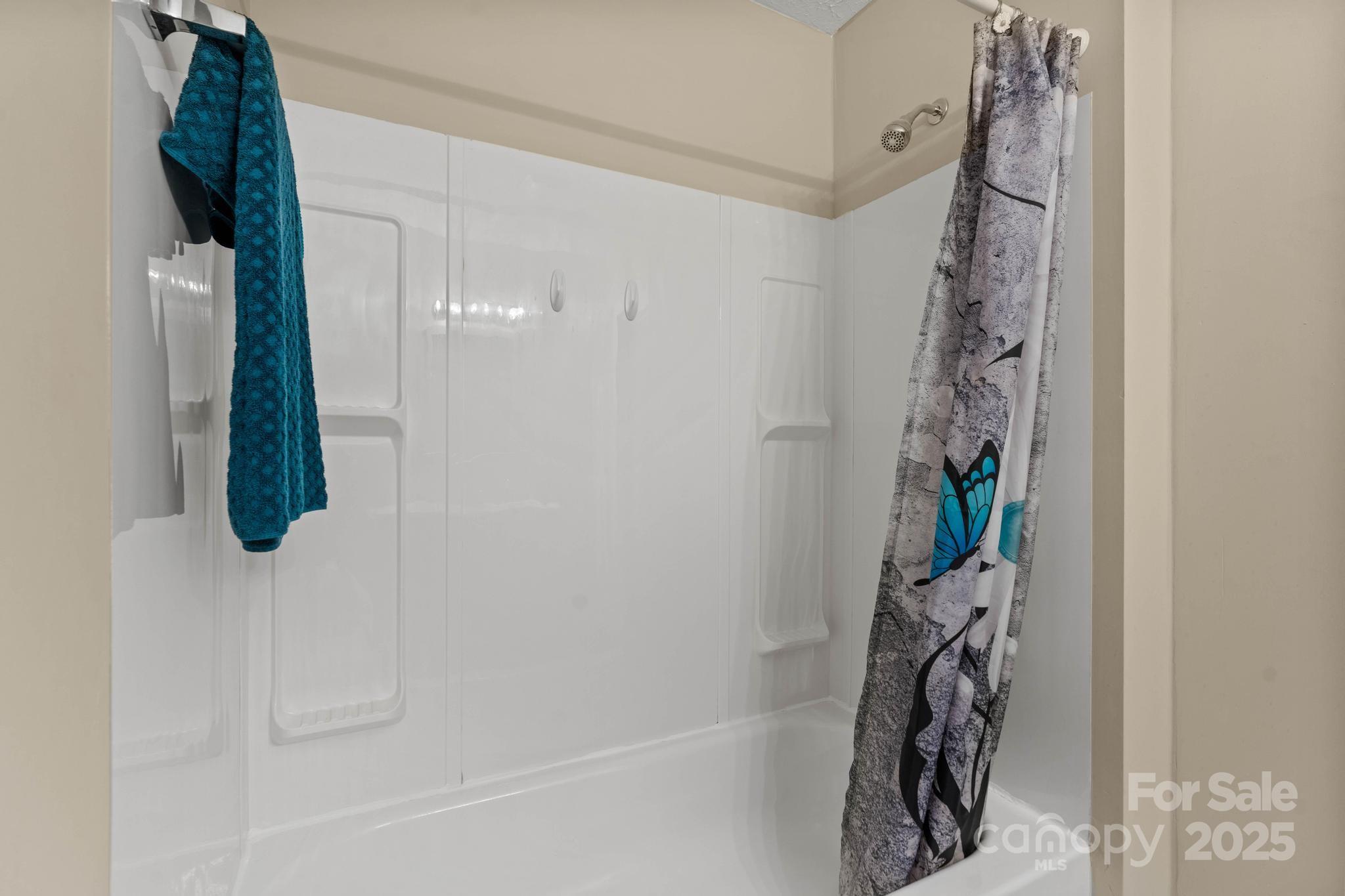 1425 3rd Street Place NE