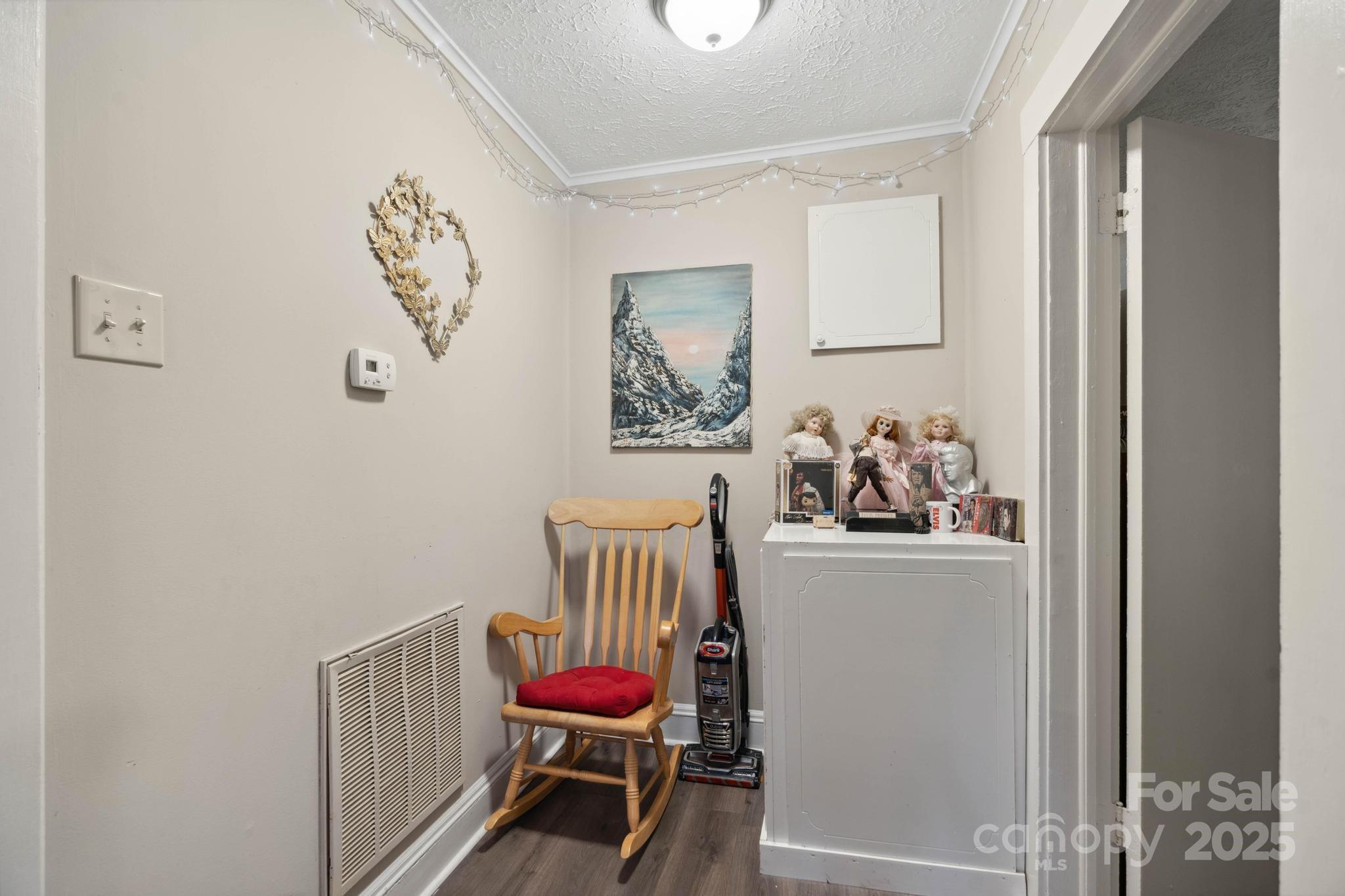 1425 3rd Street Place NE