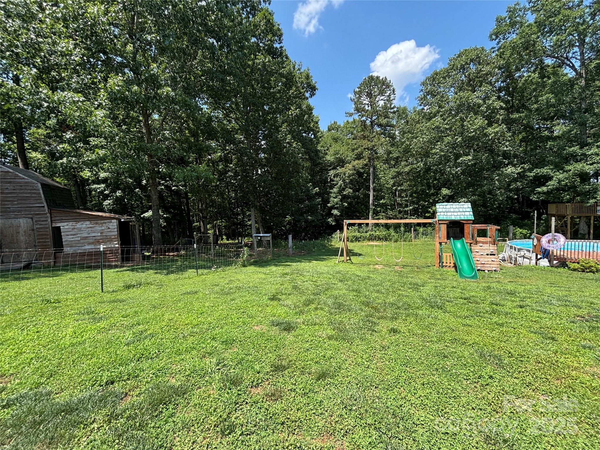 8122 Hutchison Lane