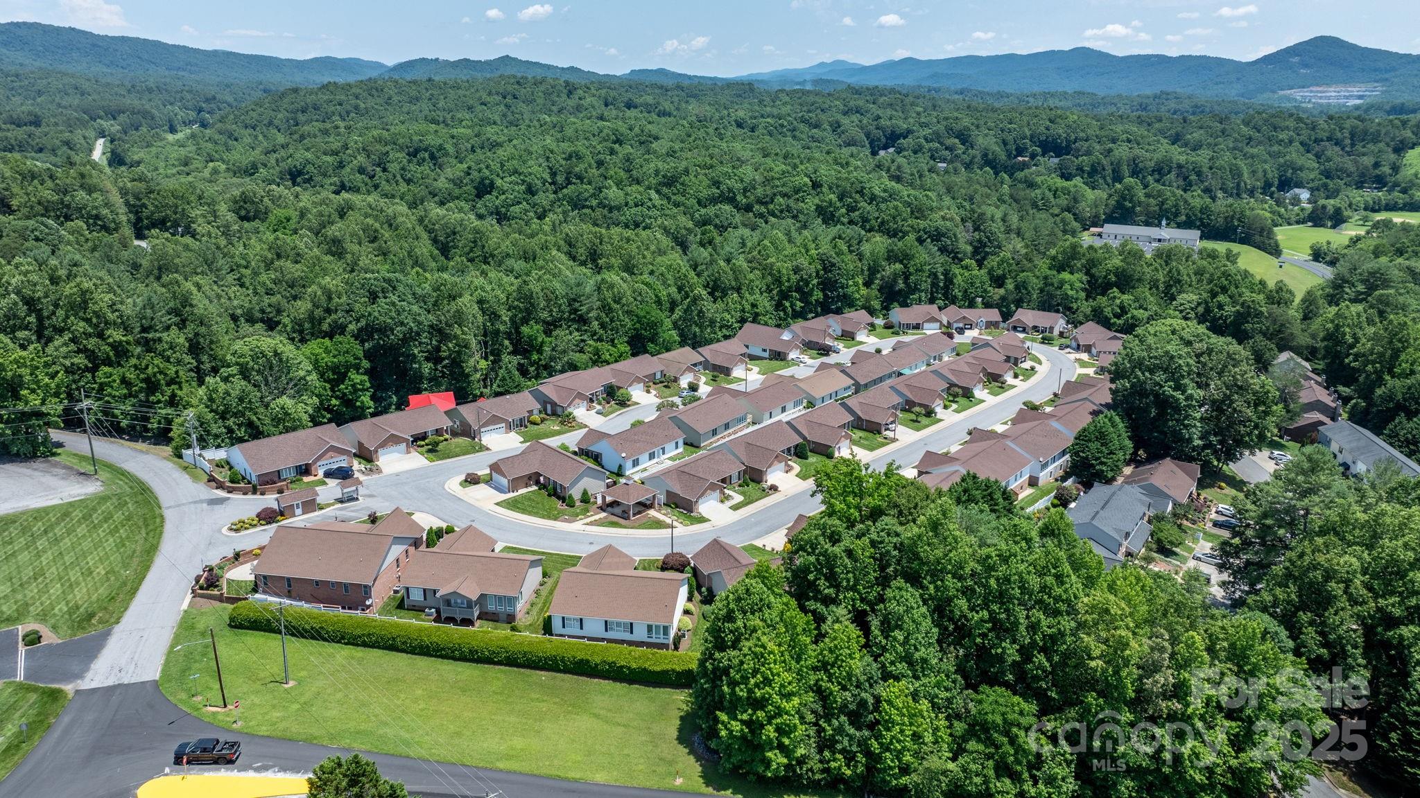 1206 Wexford Village Circle NE