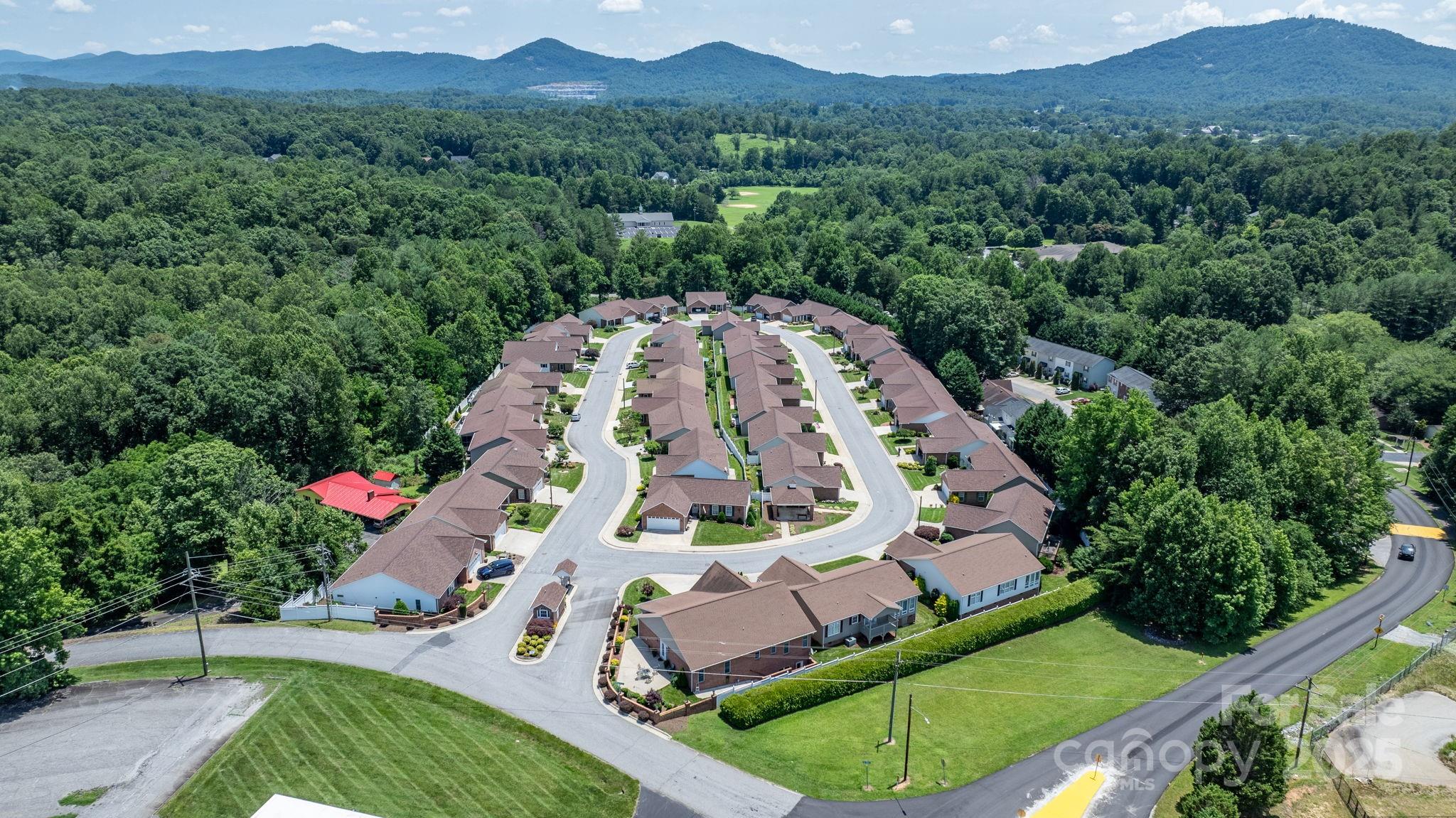 1206 Wexford Village Circle NE
