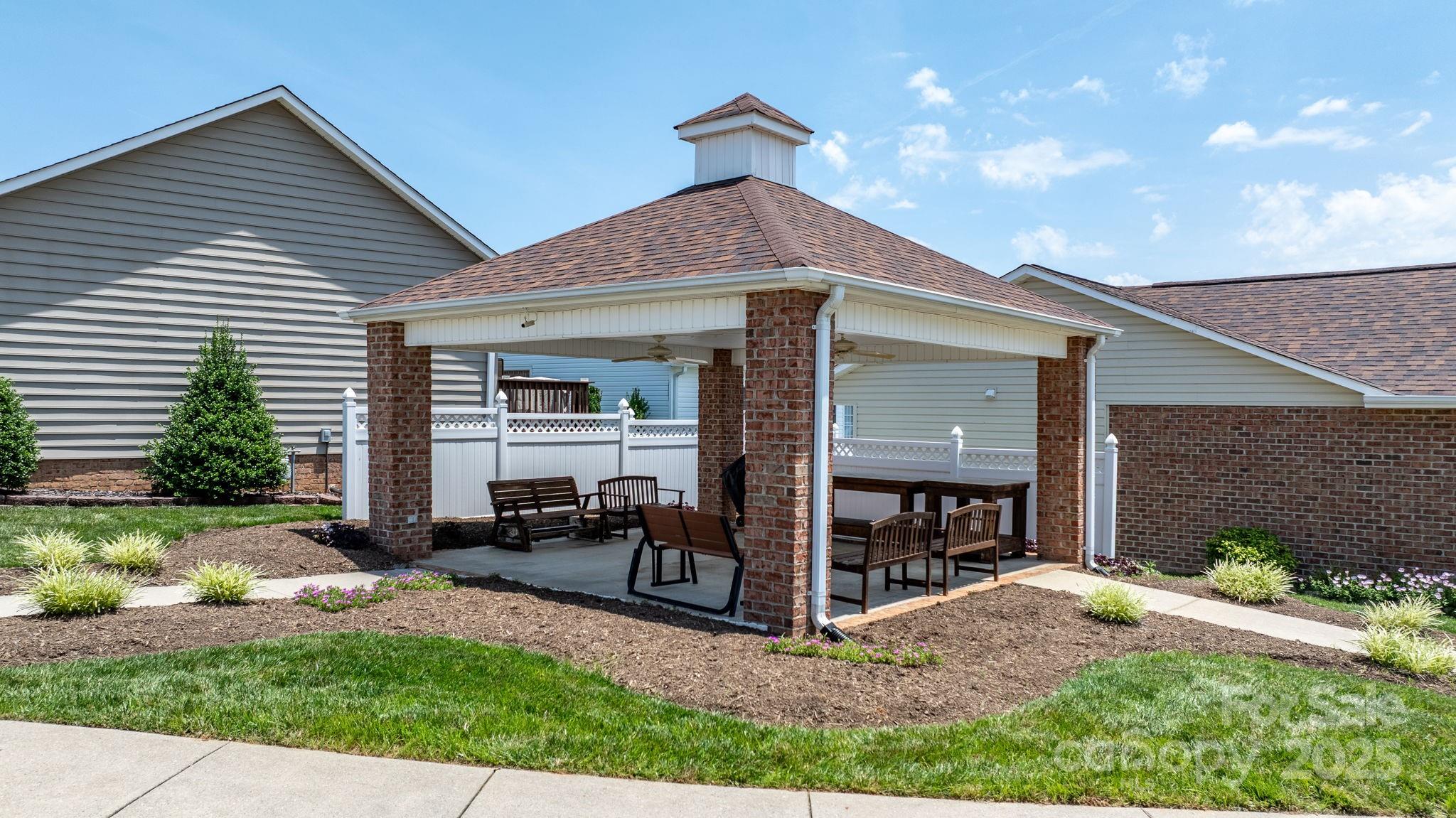 1206 Wexford Village Circle NE