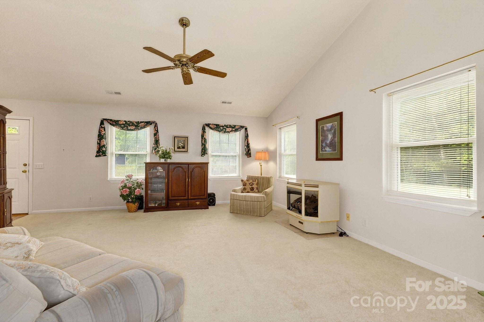 303 Ridgeview Drive