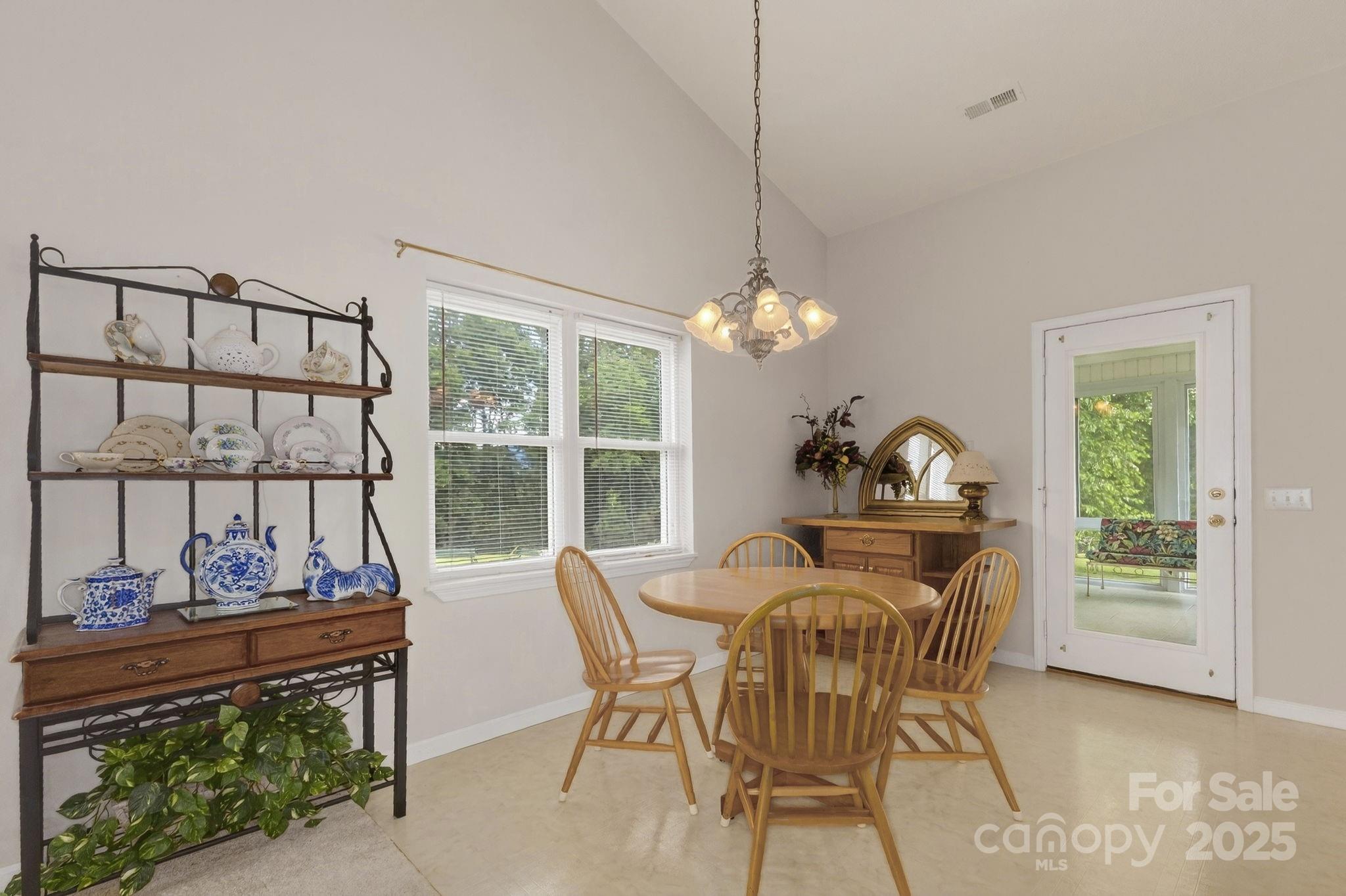 303 Ridgeview Drive