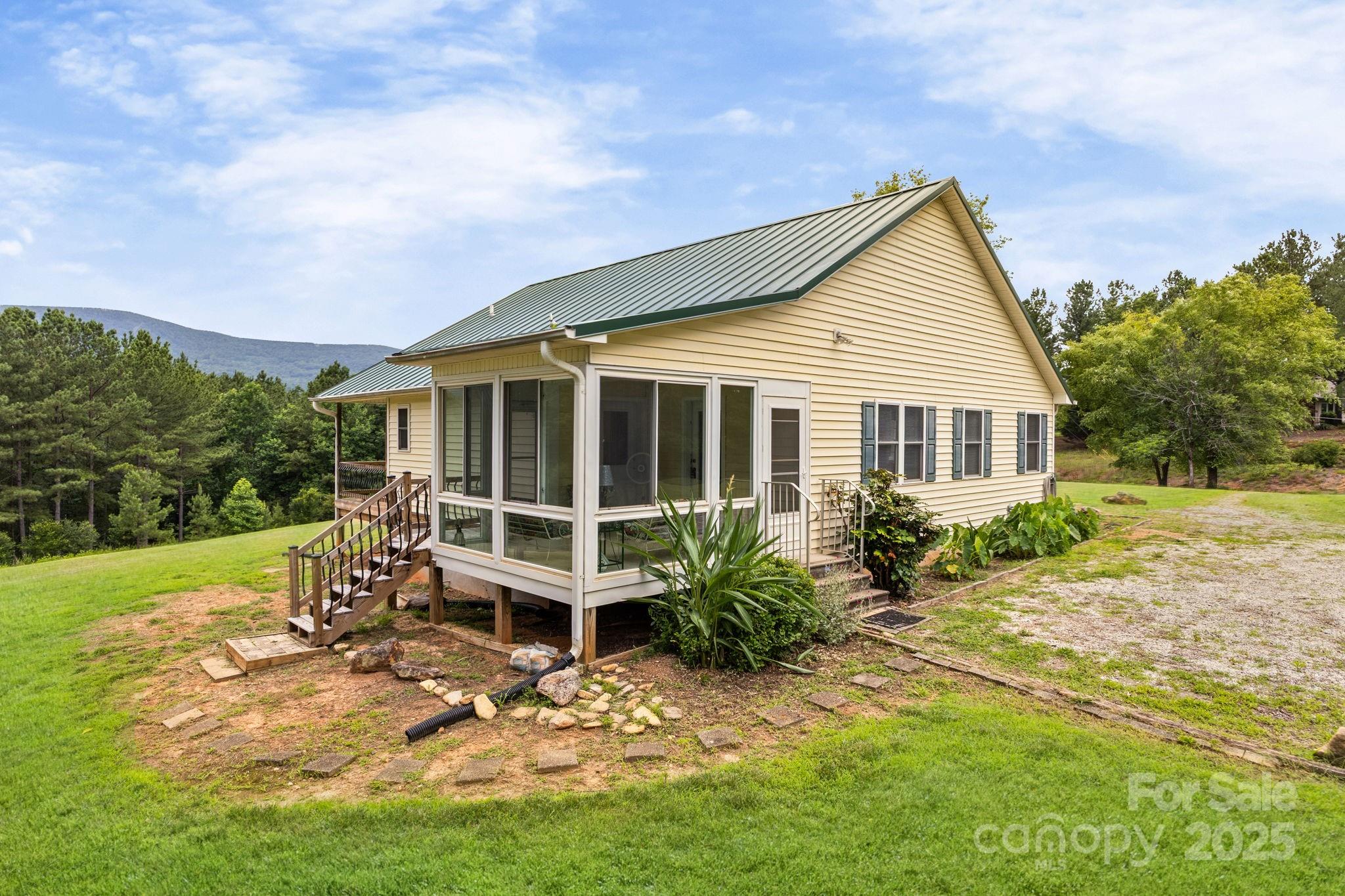 303 Ridgeview Drive