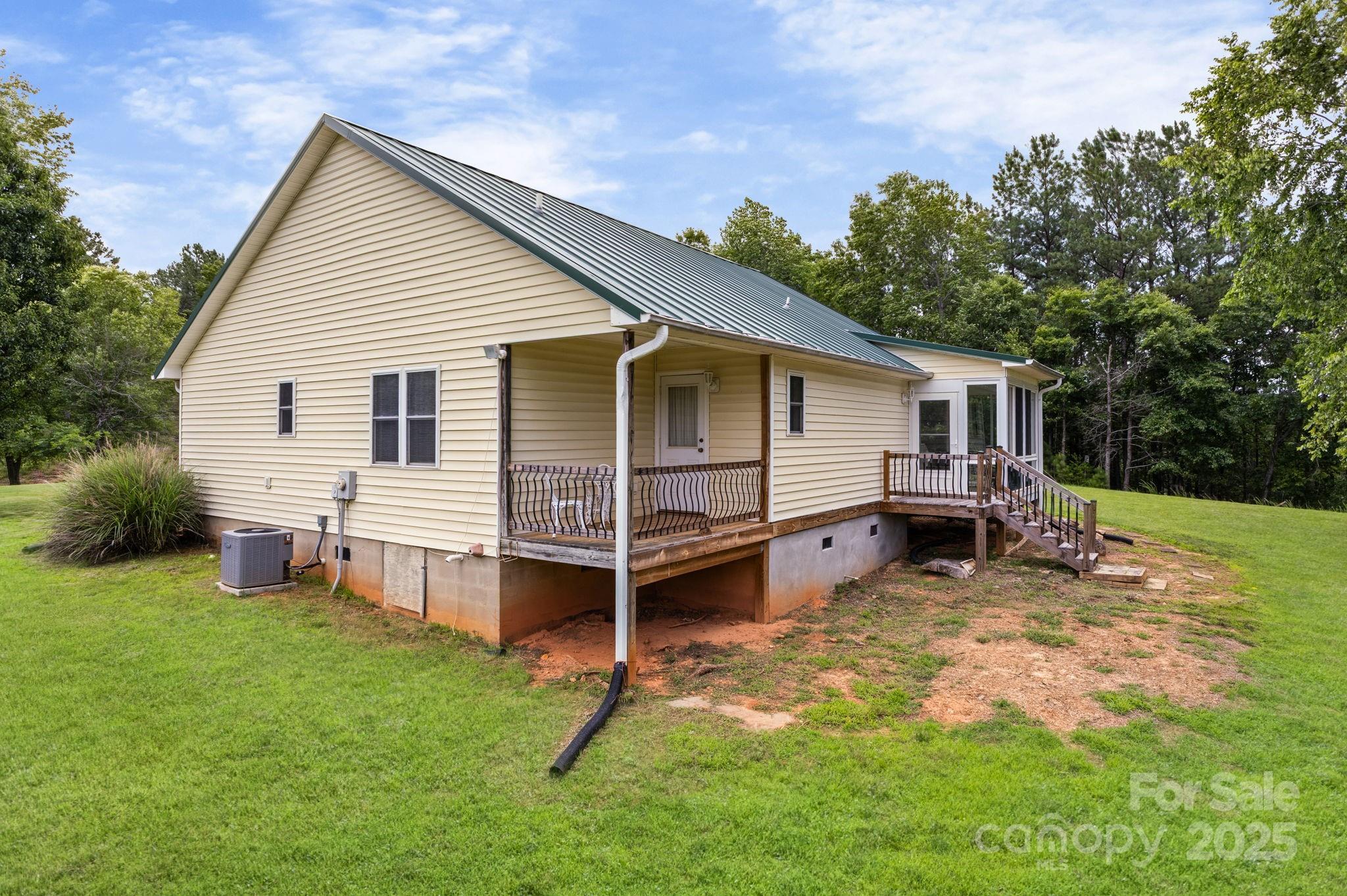 303 Ridgeview Drive