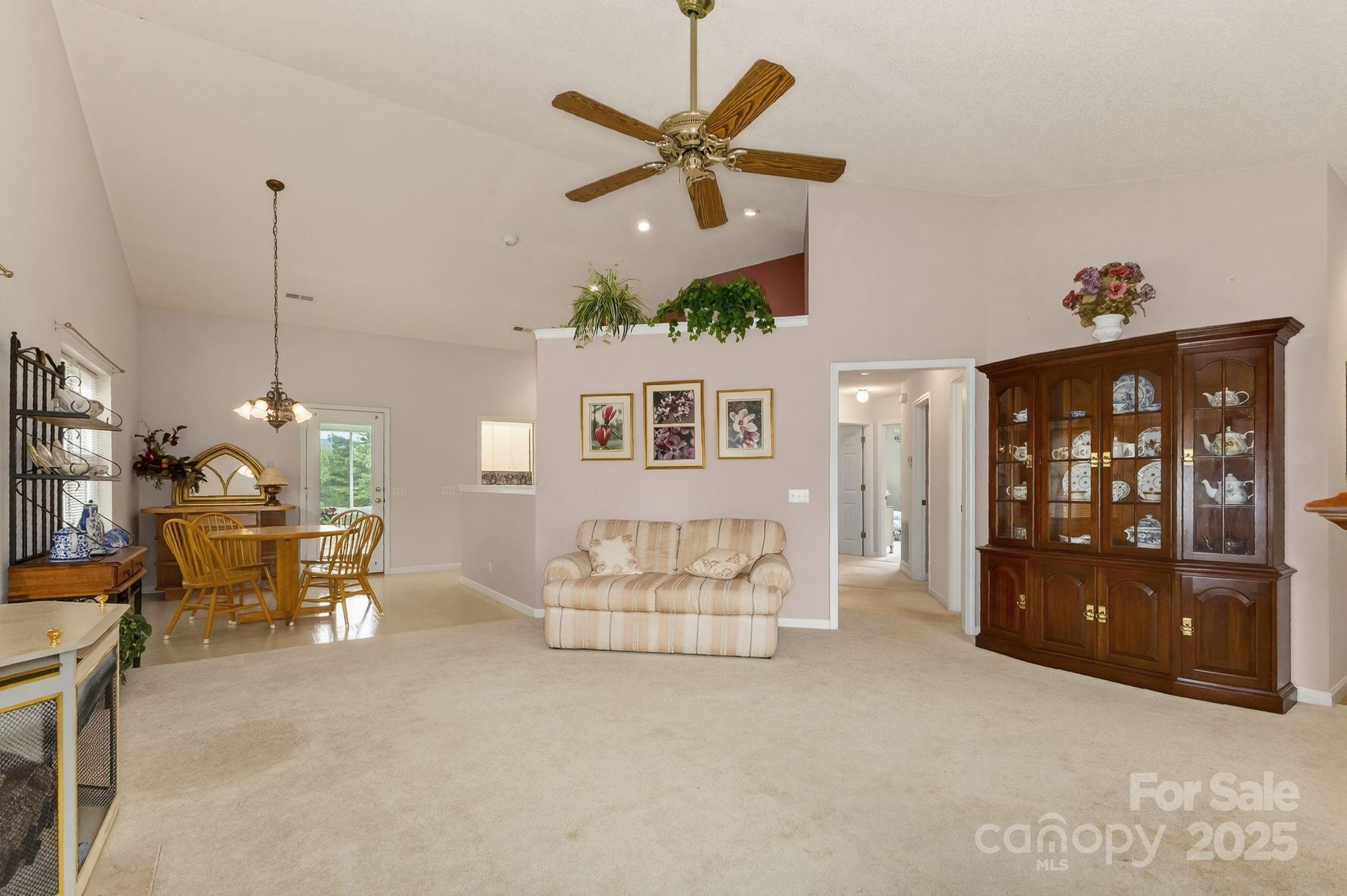 303 Ridgeview Drive