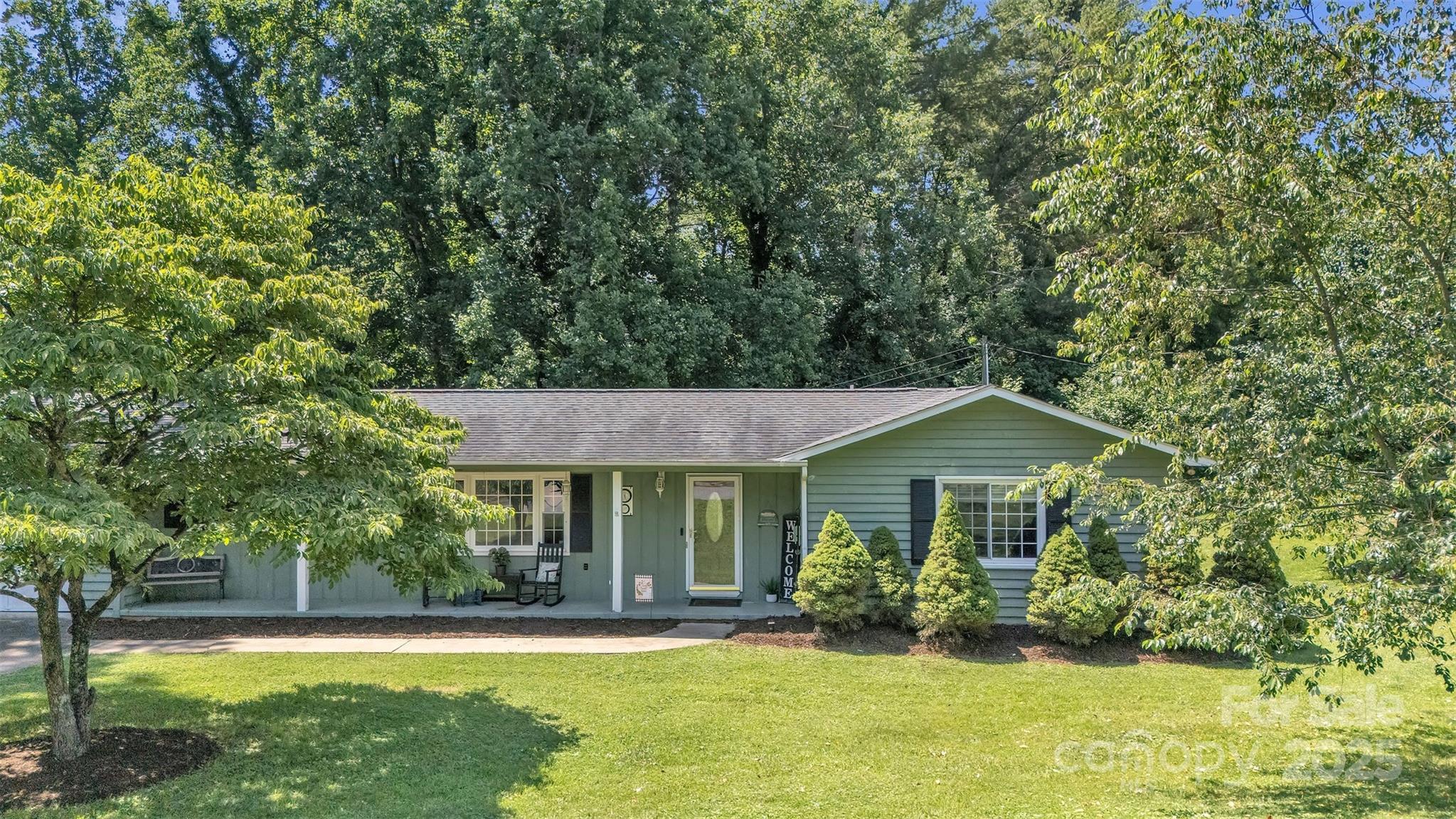 116 Eastwood Park Drive SE