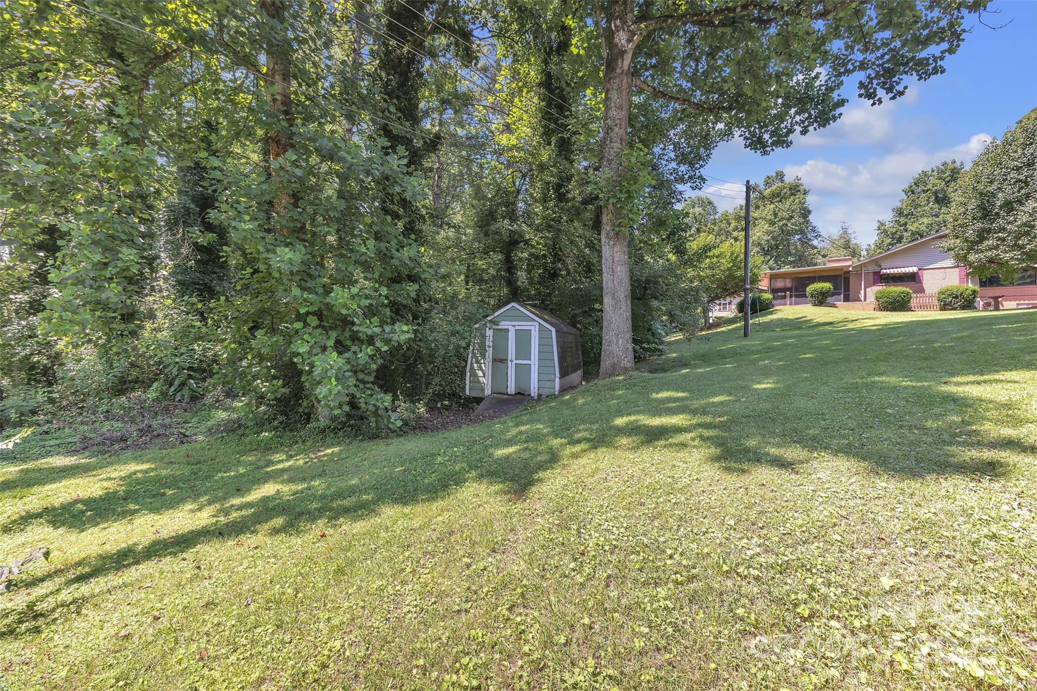 116 Eastwood Park Drive SE