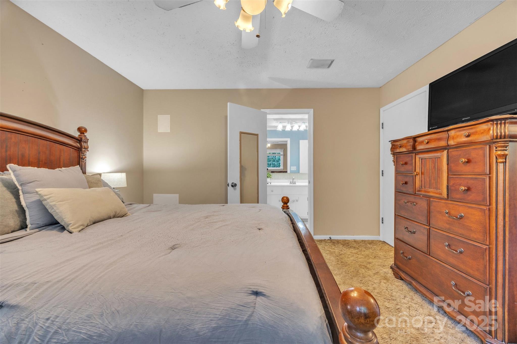 116 Eastwood Park Drive SE