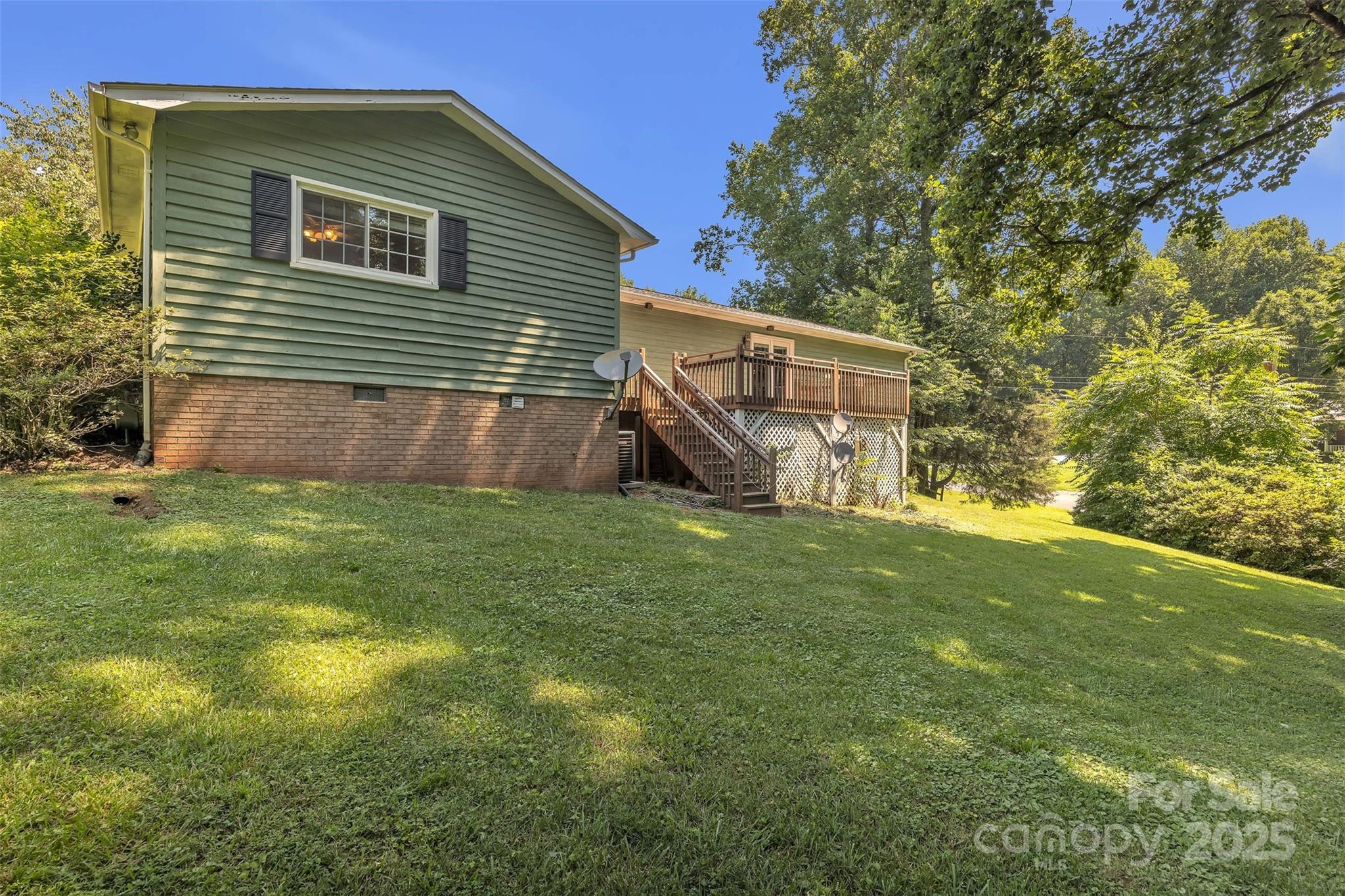 116 Eastwood Park Drive SE