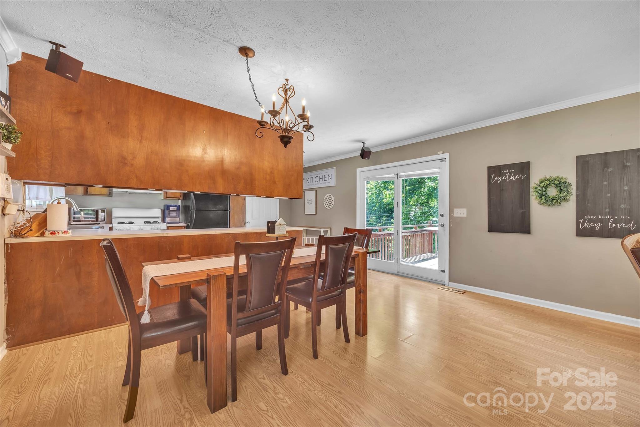 116 Eastwood Park Drive SE
