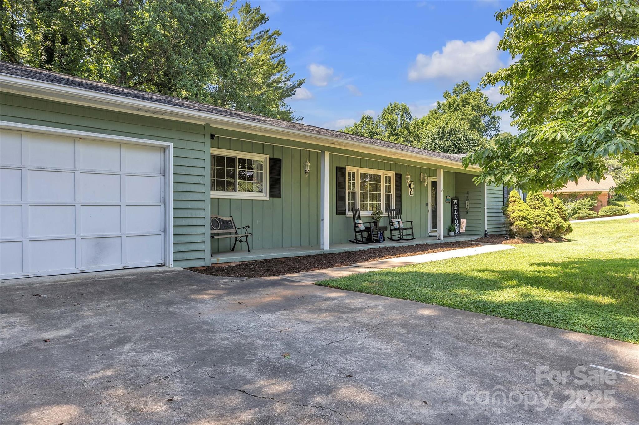 116 Eastwood Park Drive SE