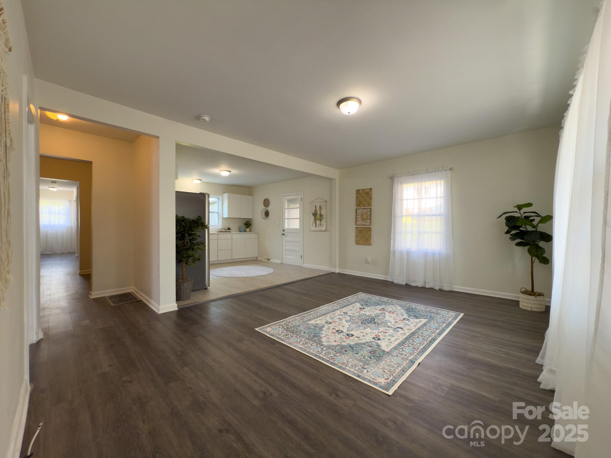 608 E 11th Street