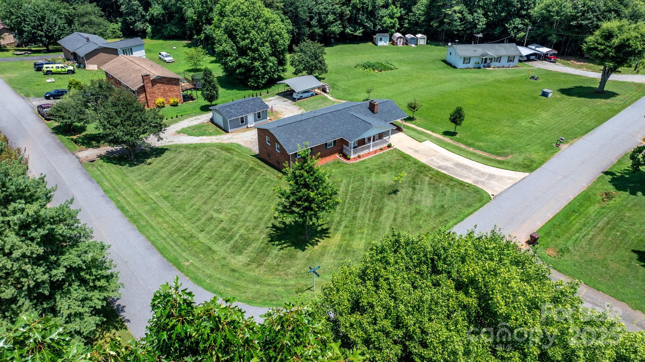 100 Pinecrest Court