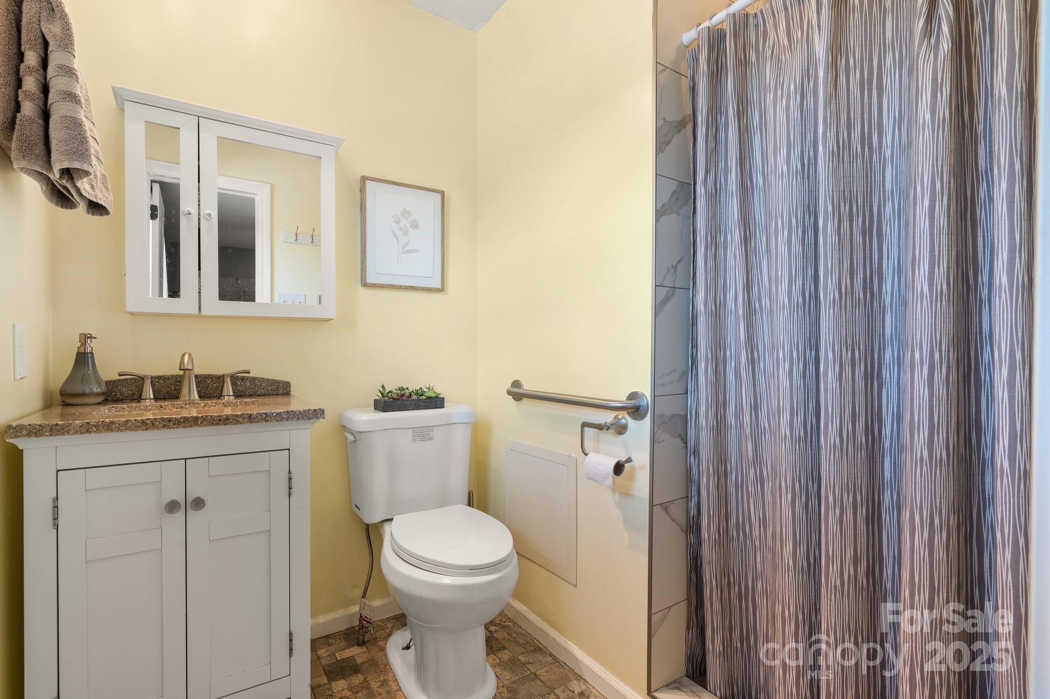 100 Pinecrest Court