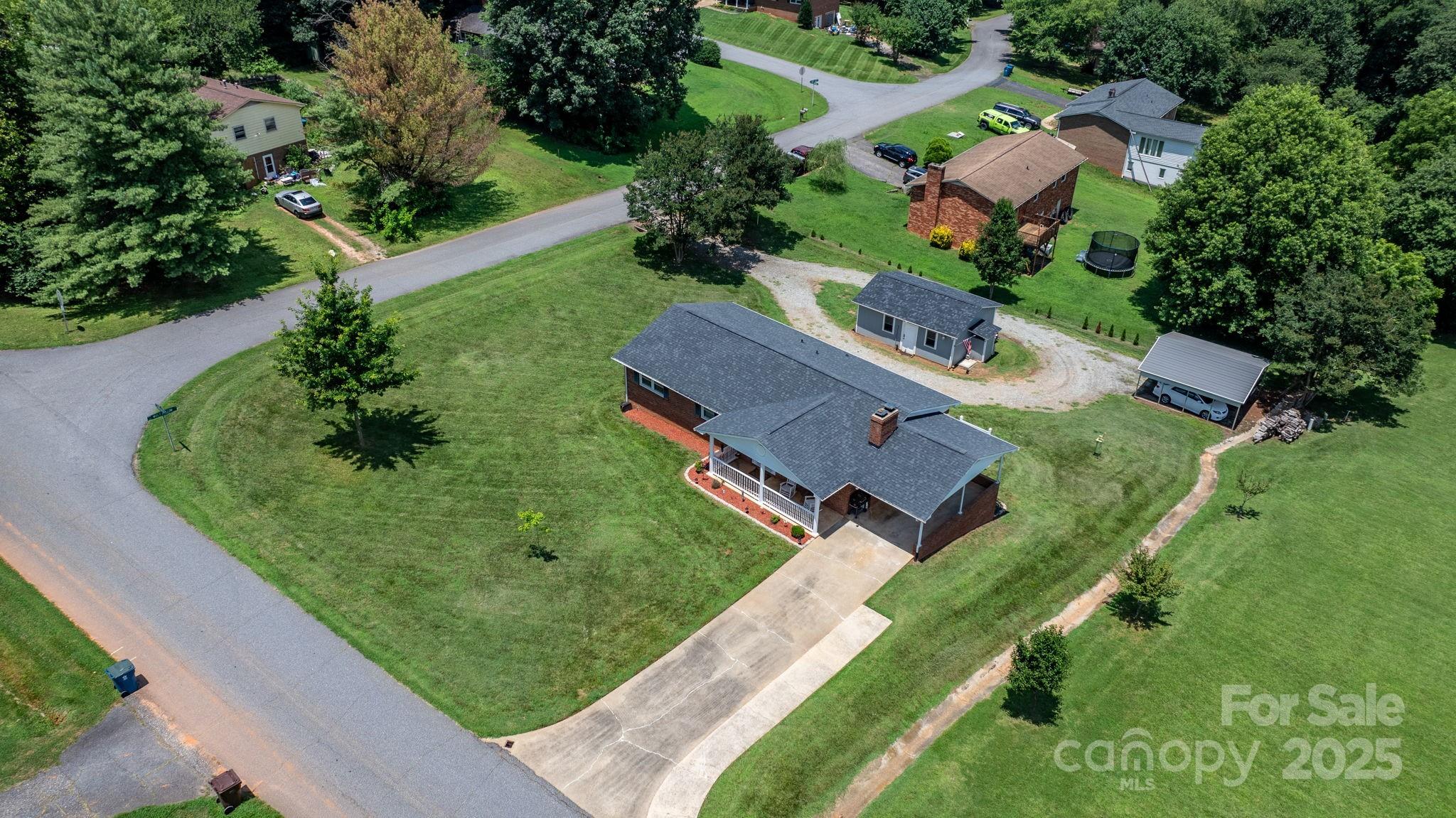 100 Pinecrest Court